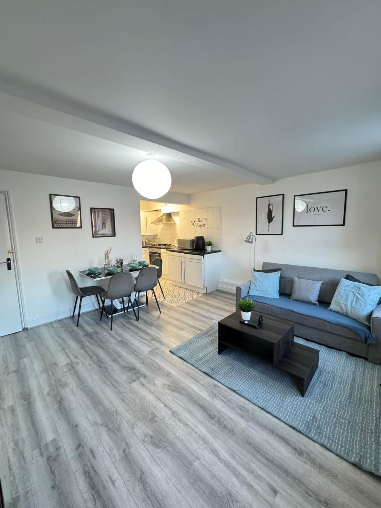 Brick Lane Lavish Suits Apartment *