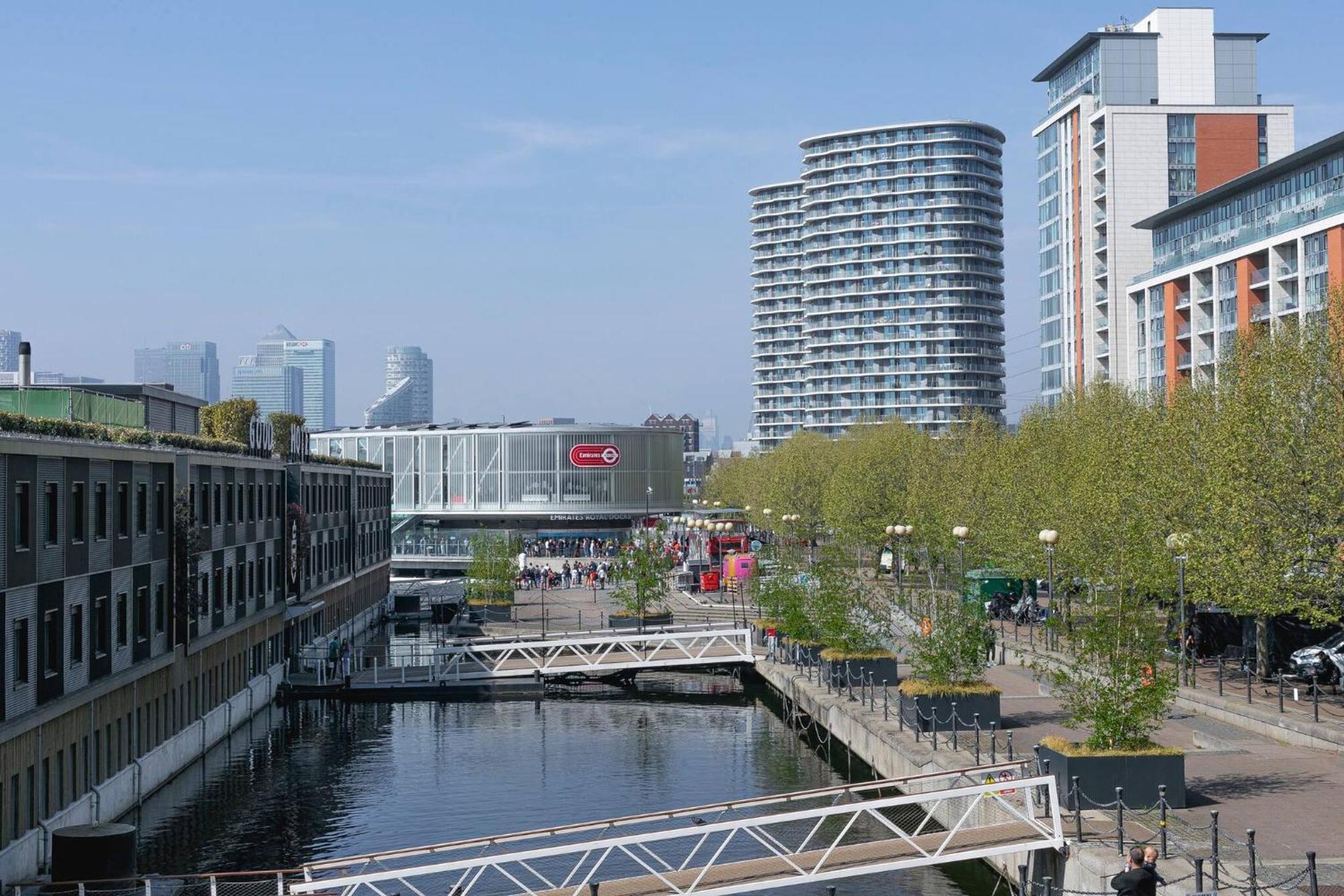Serene Waterfront - Excel Londen