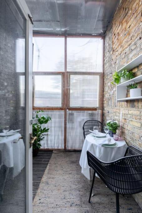 Apartment Flat In Victorian West Kensington Mansion With Balcony *