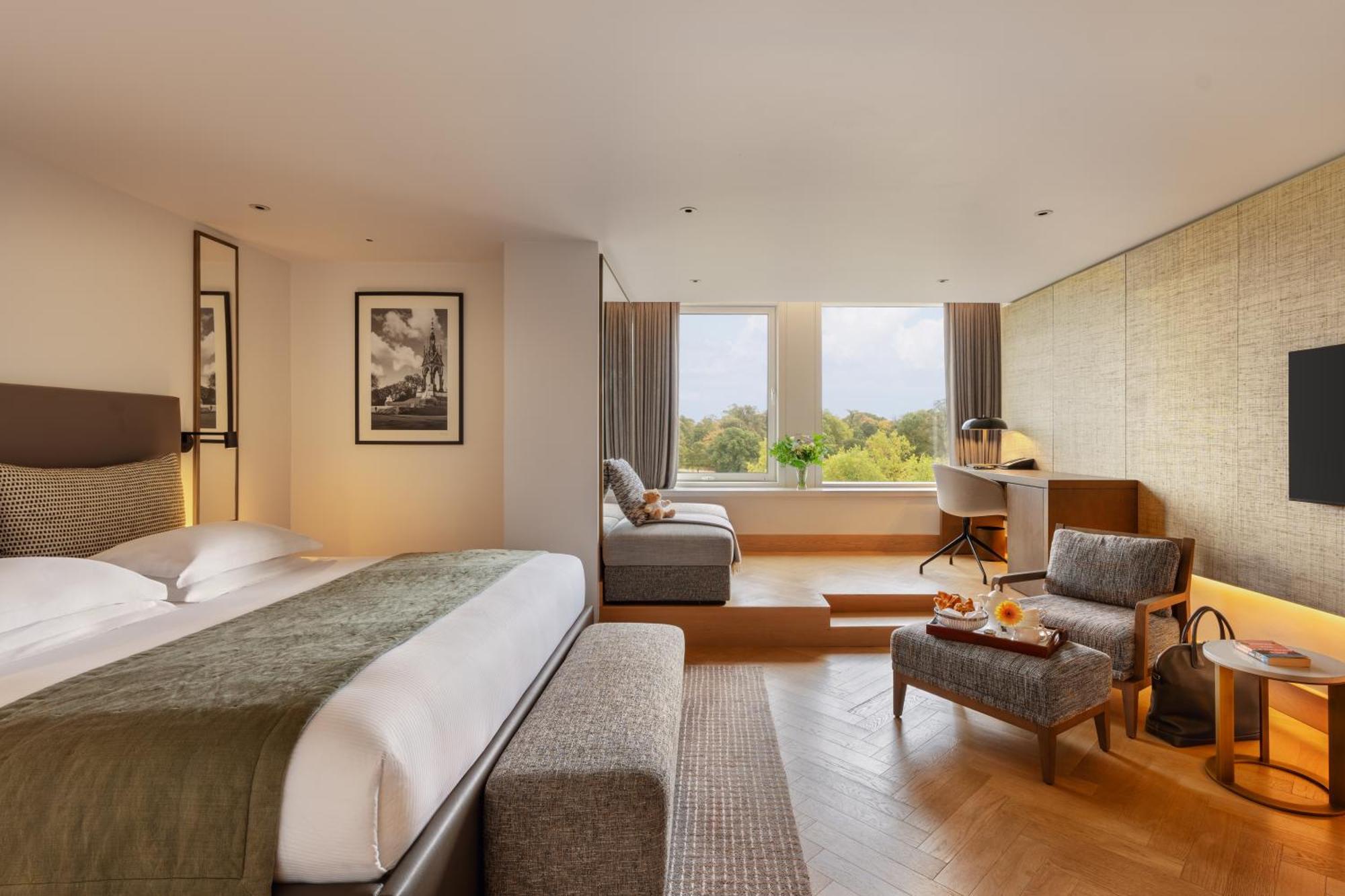 Royal Garden 5* London