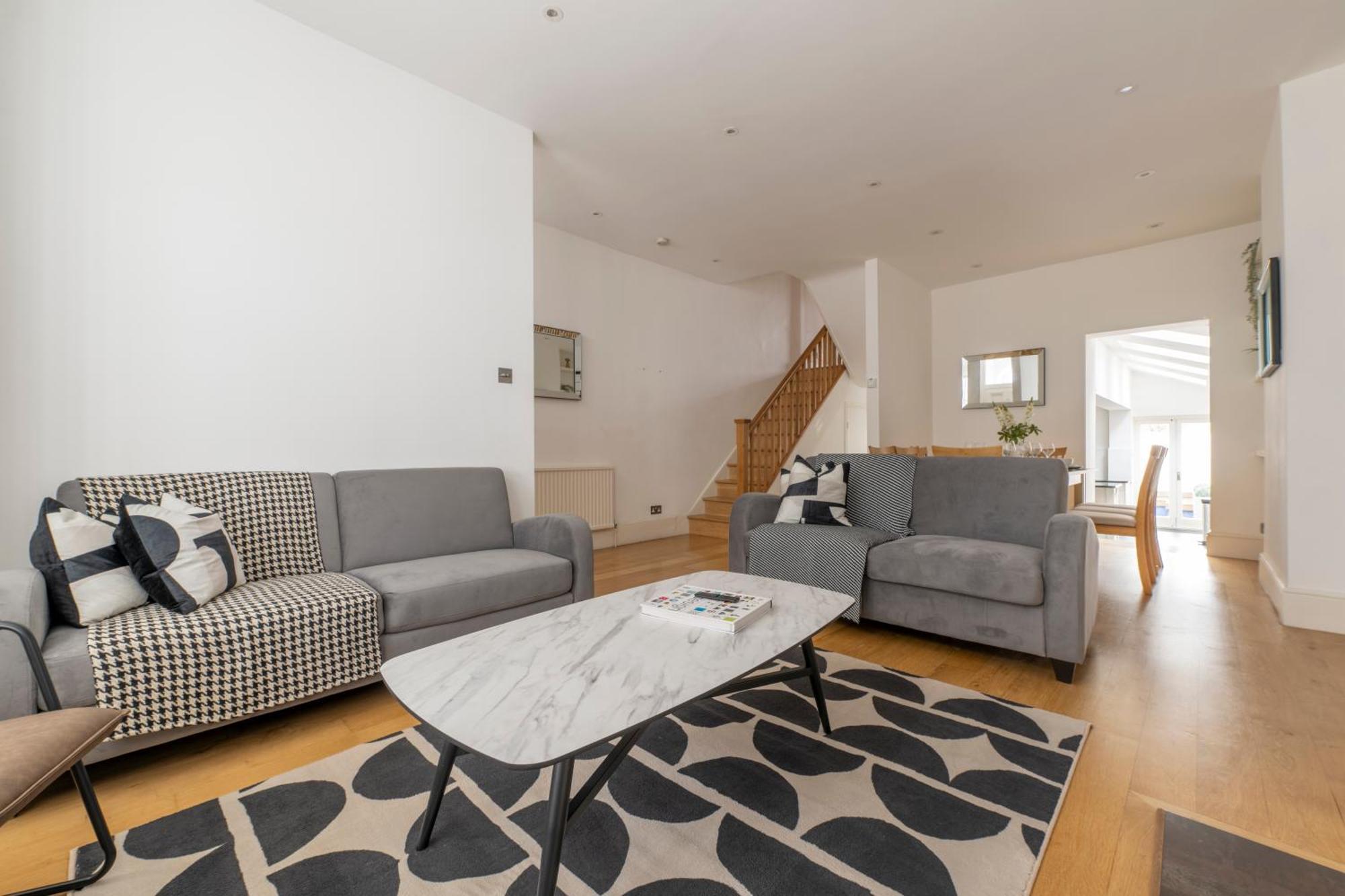 Fulham Spacious & Luxe House With Parking & Garden Appartement Londen