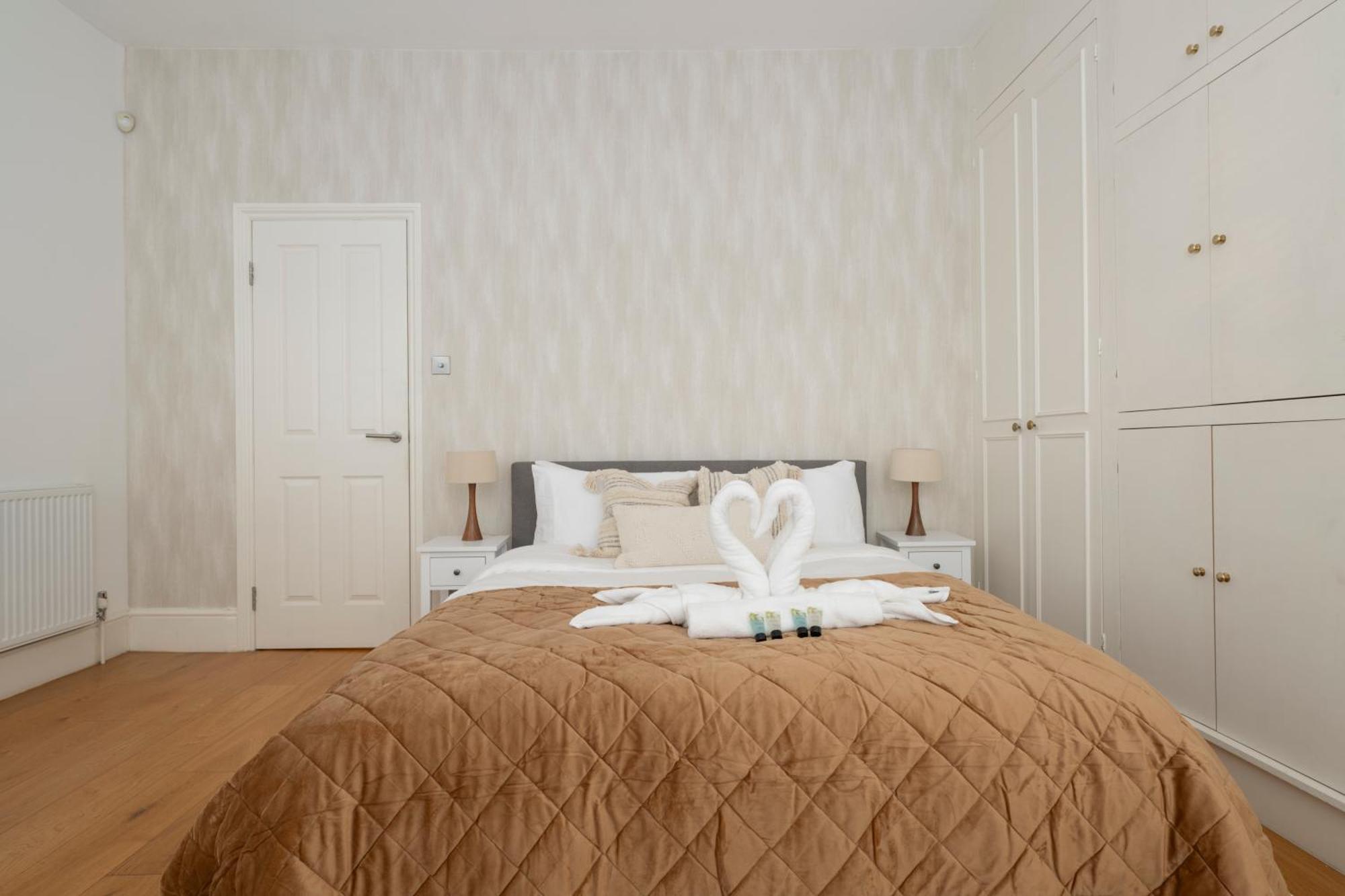 Fulham Spacious & Luxe House With Parking & Garden * Londen