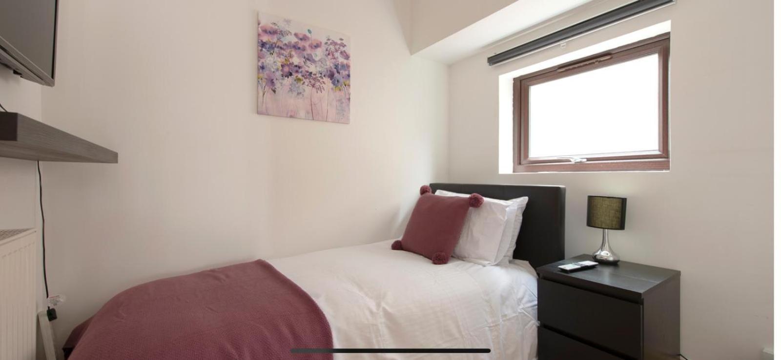 Spacious 6 Bed House 10 Beds In Blackheath