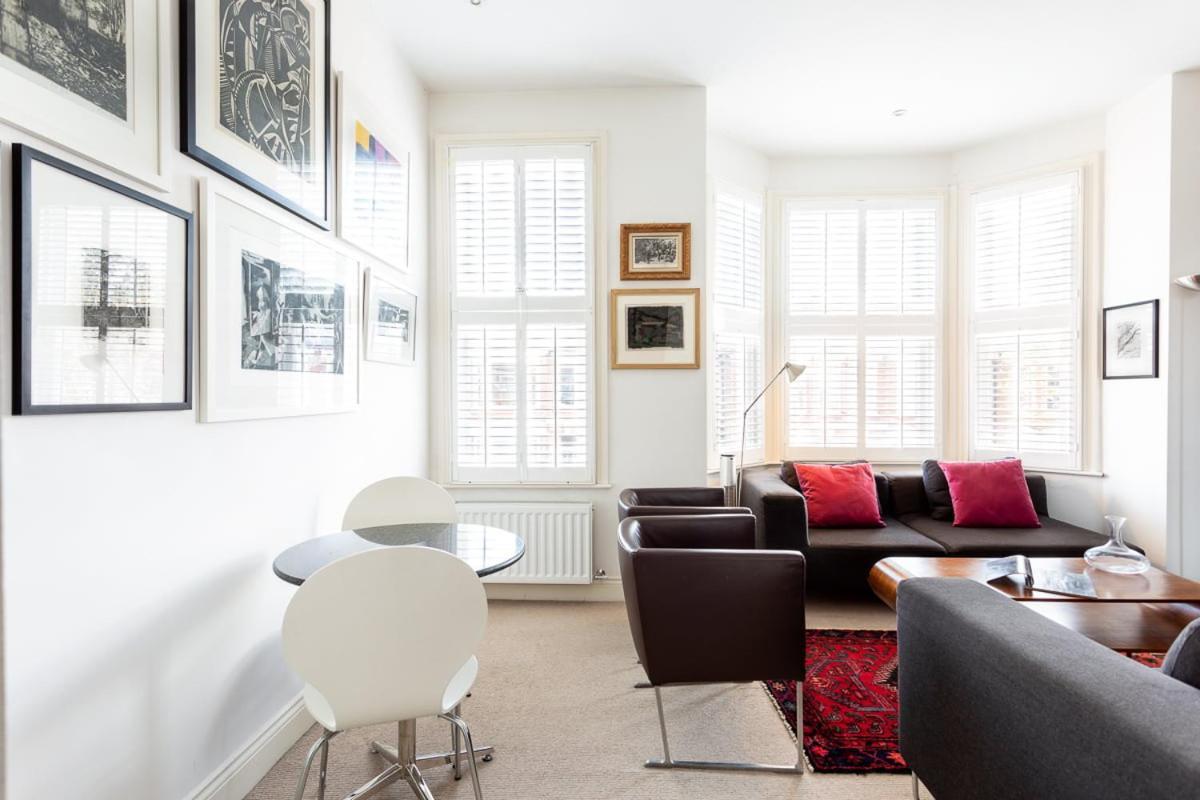 Spacious Near Portobello Road London