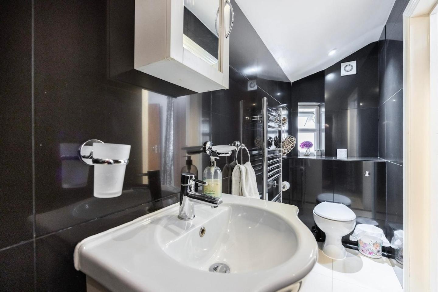 Three Bedroom 3 Bathroom In Kensington Londen