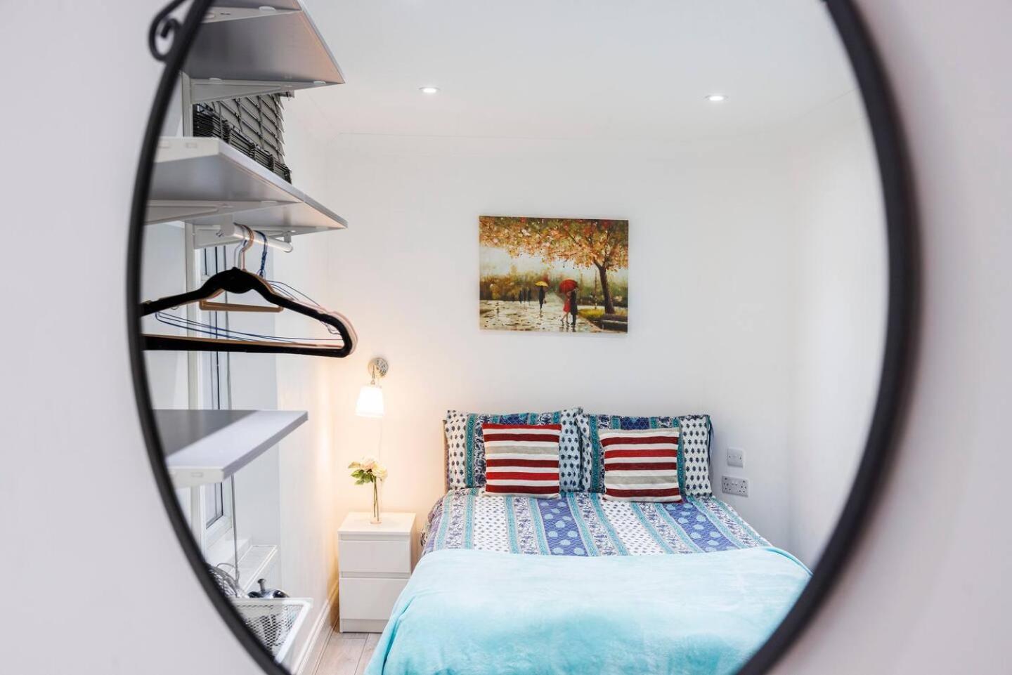 Three Bedroom 3 Bathroom In Kensington Appartement Londen