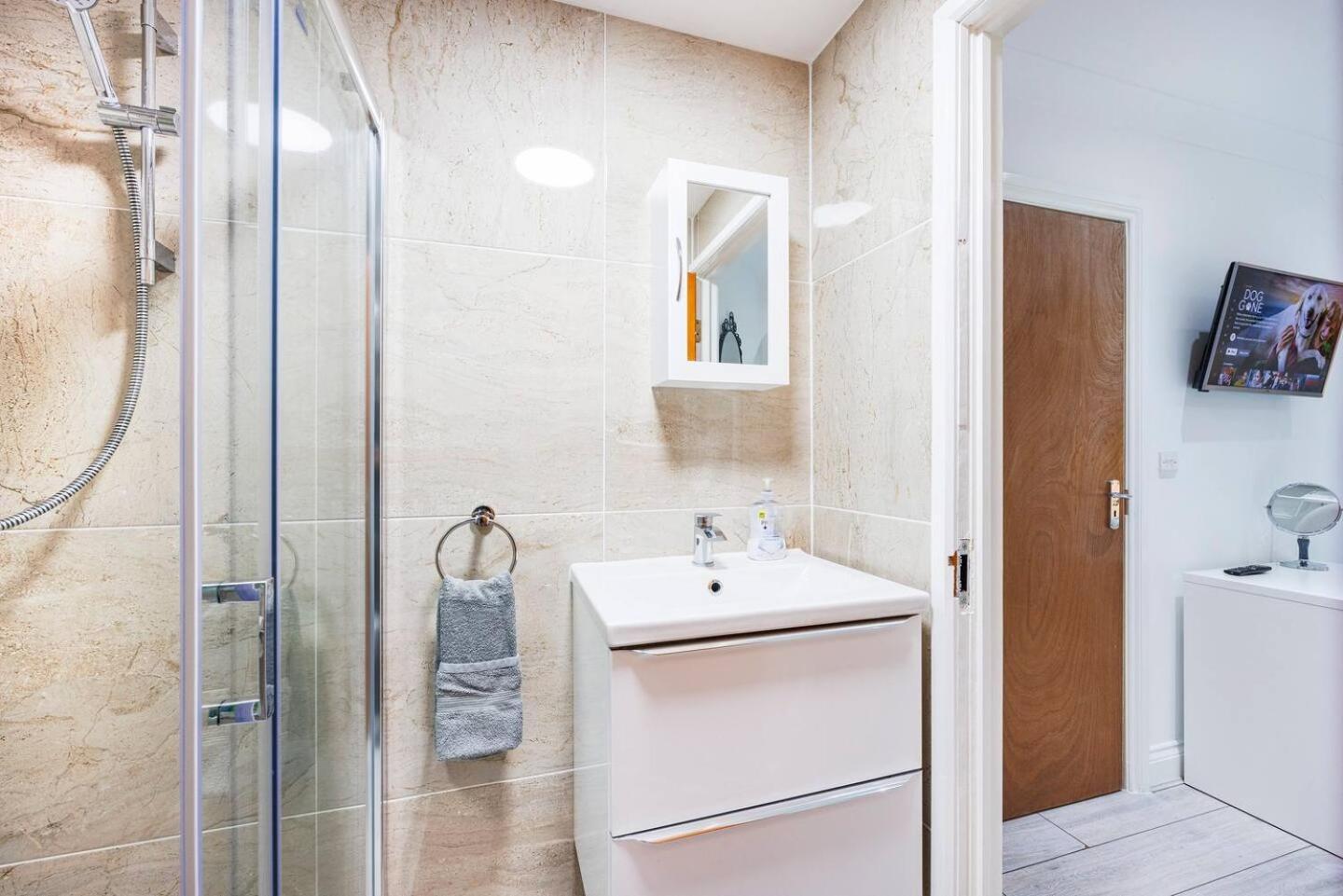Three Bedroom 3 Bathroom In Kensington Appartement *