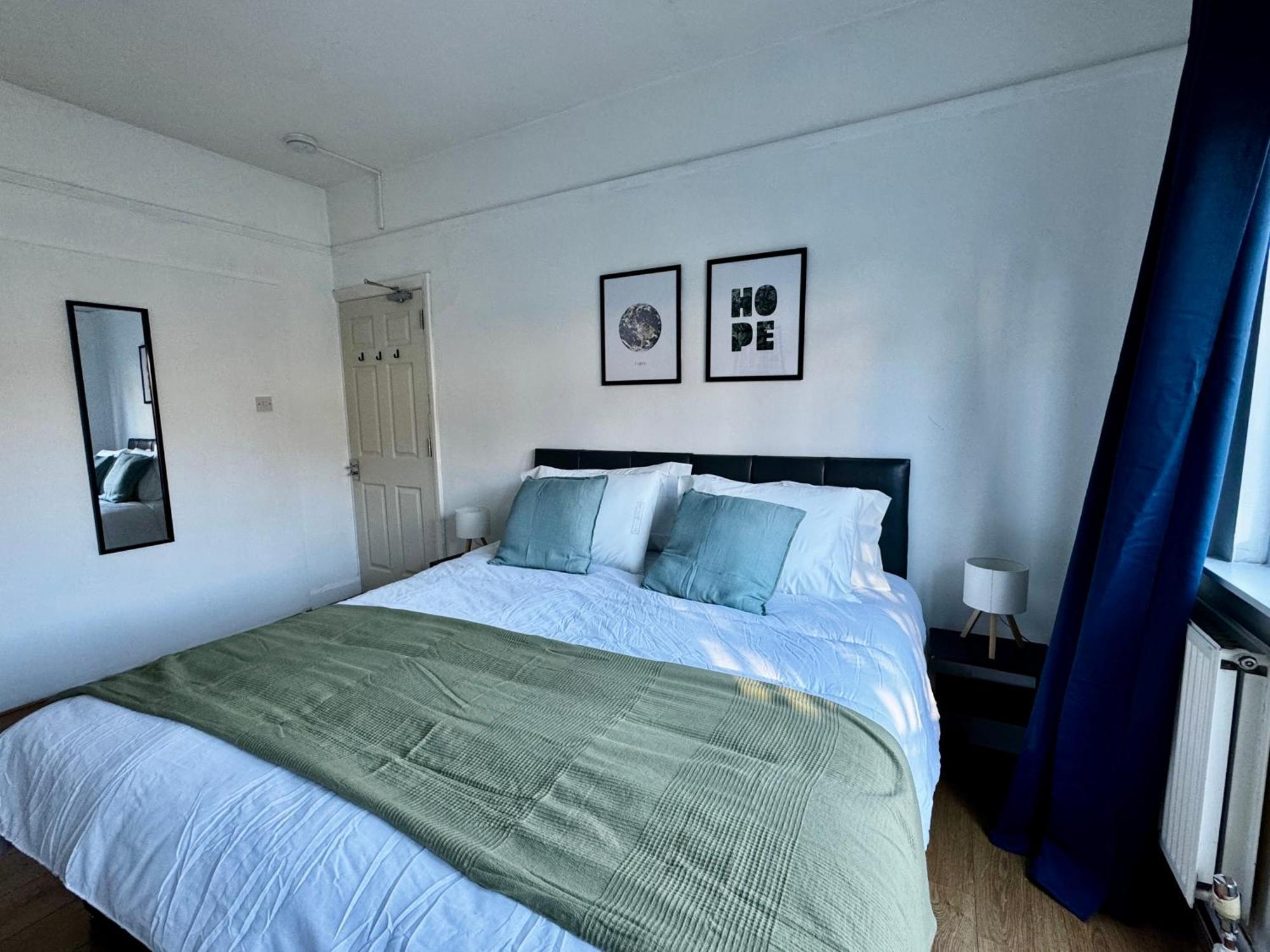 Maberic Housing West Gem Your Connection * London