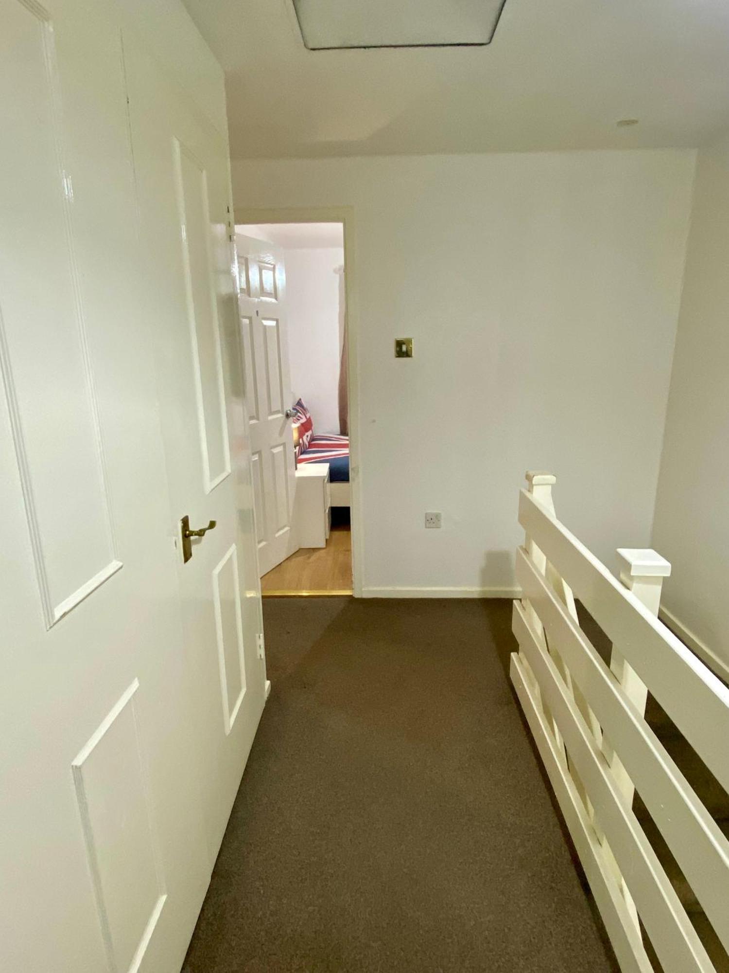 Cosy 3 Bedroom House Near Stratford,olympic Park, E15