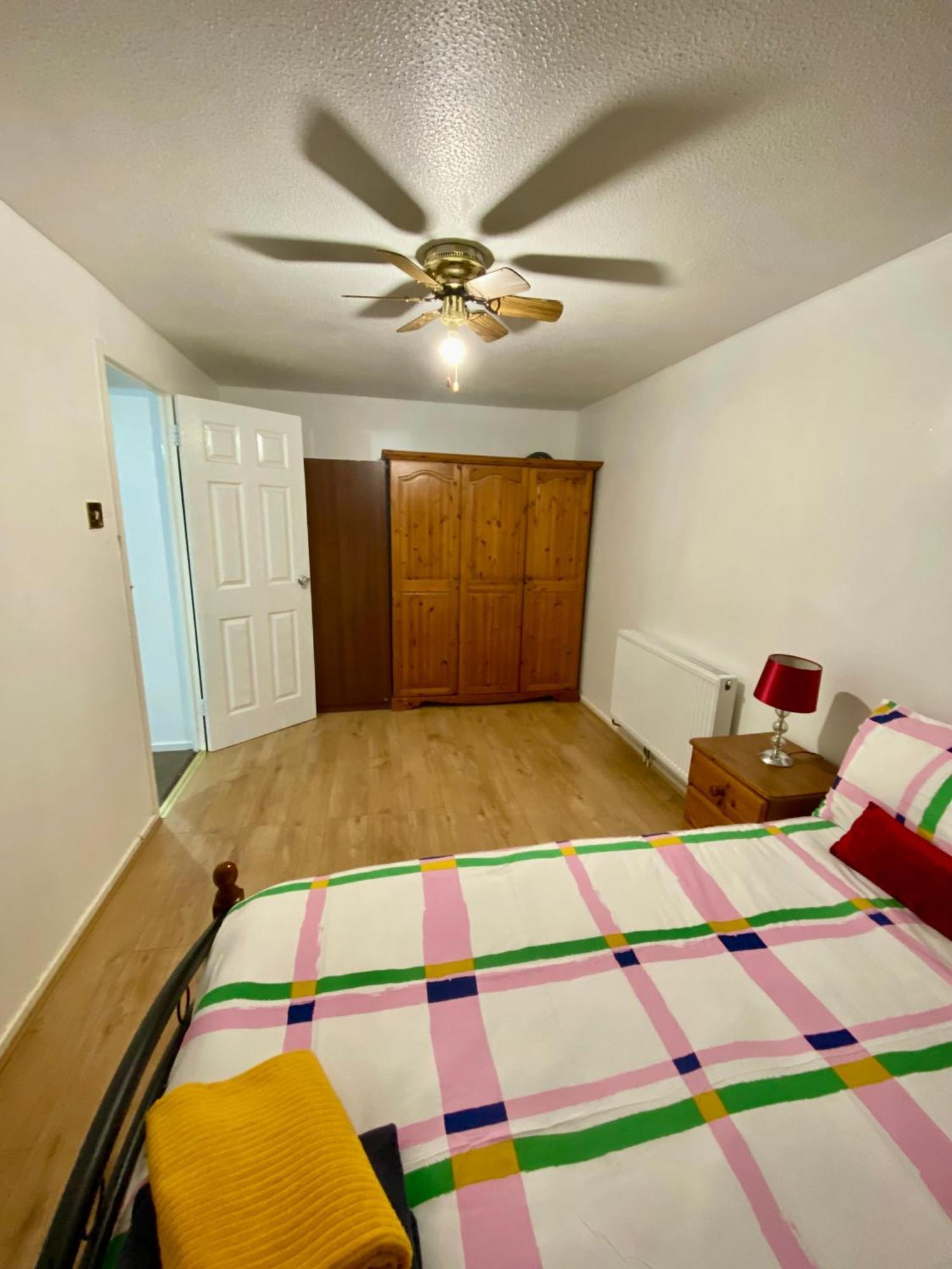 Apartment Cosy 3 Bedroom House Near Stratford,olympic Park, E15 *