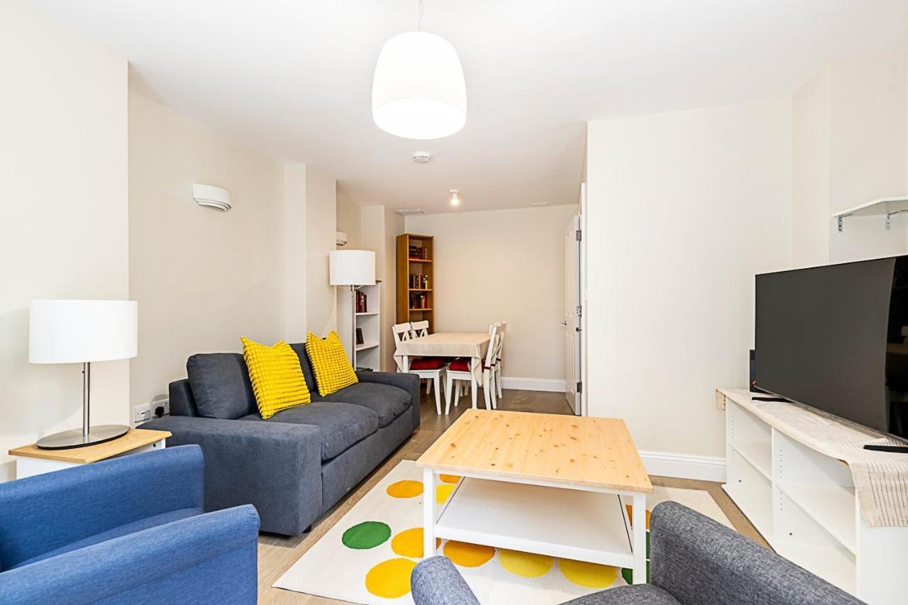 Charming And Modernised Edwardian Flat London