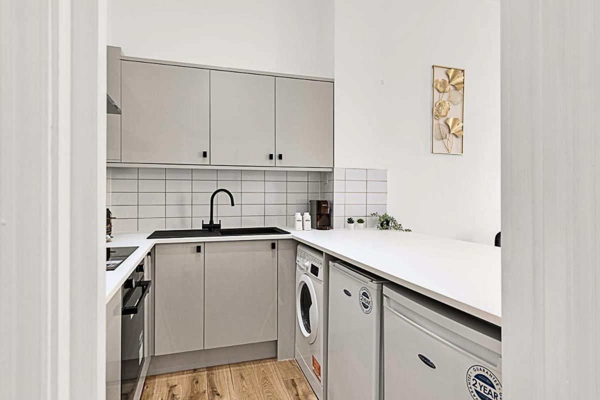 Contemporary Oasis In Paddington Apartment London