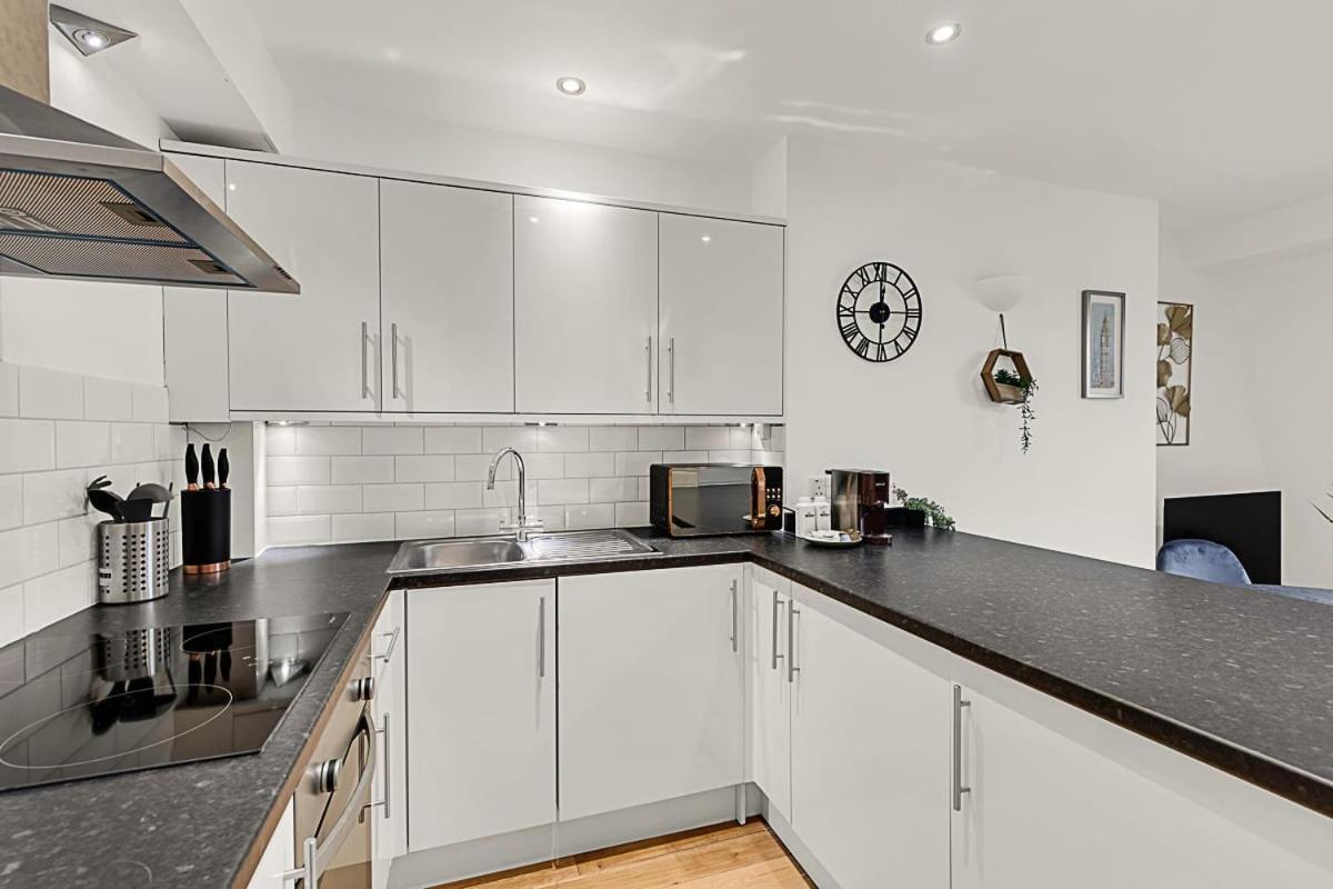 Apartment Contemporary Oasis In Paddington *