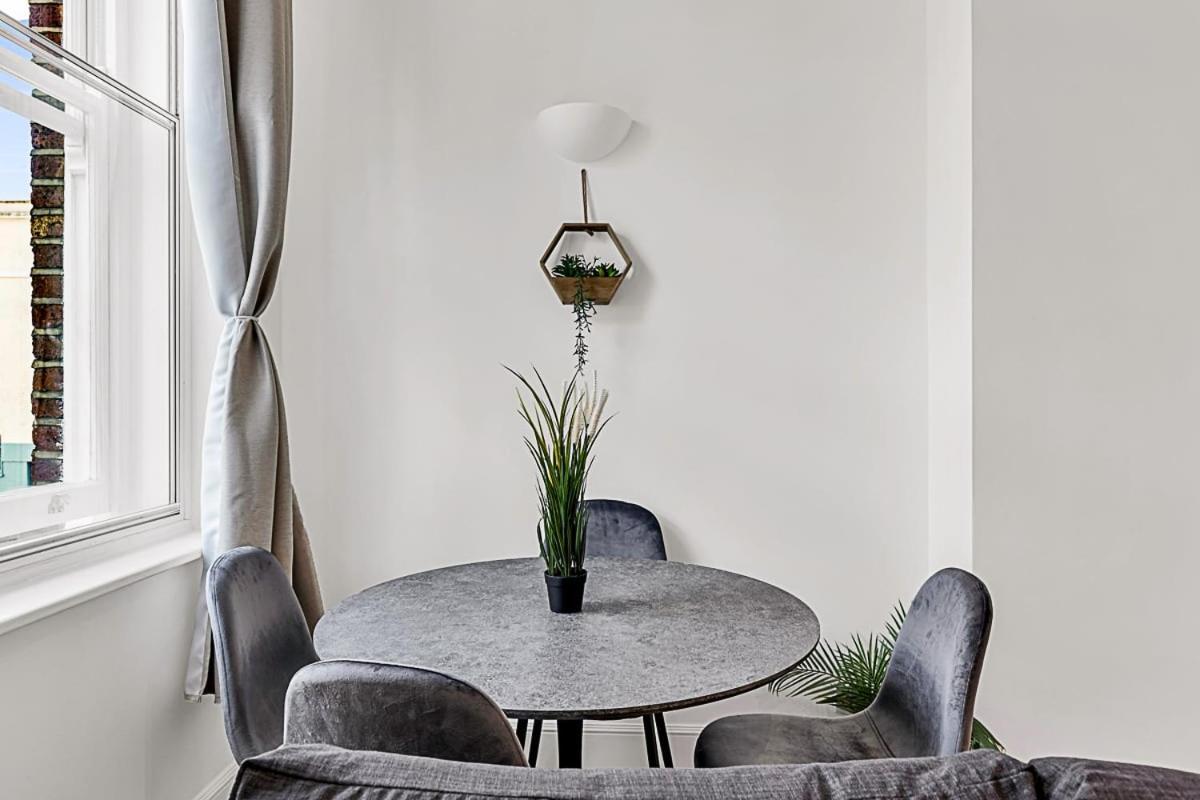 Contemporary Oasis In Paddington London