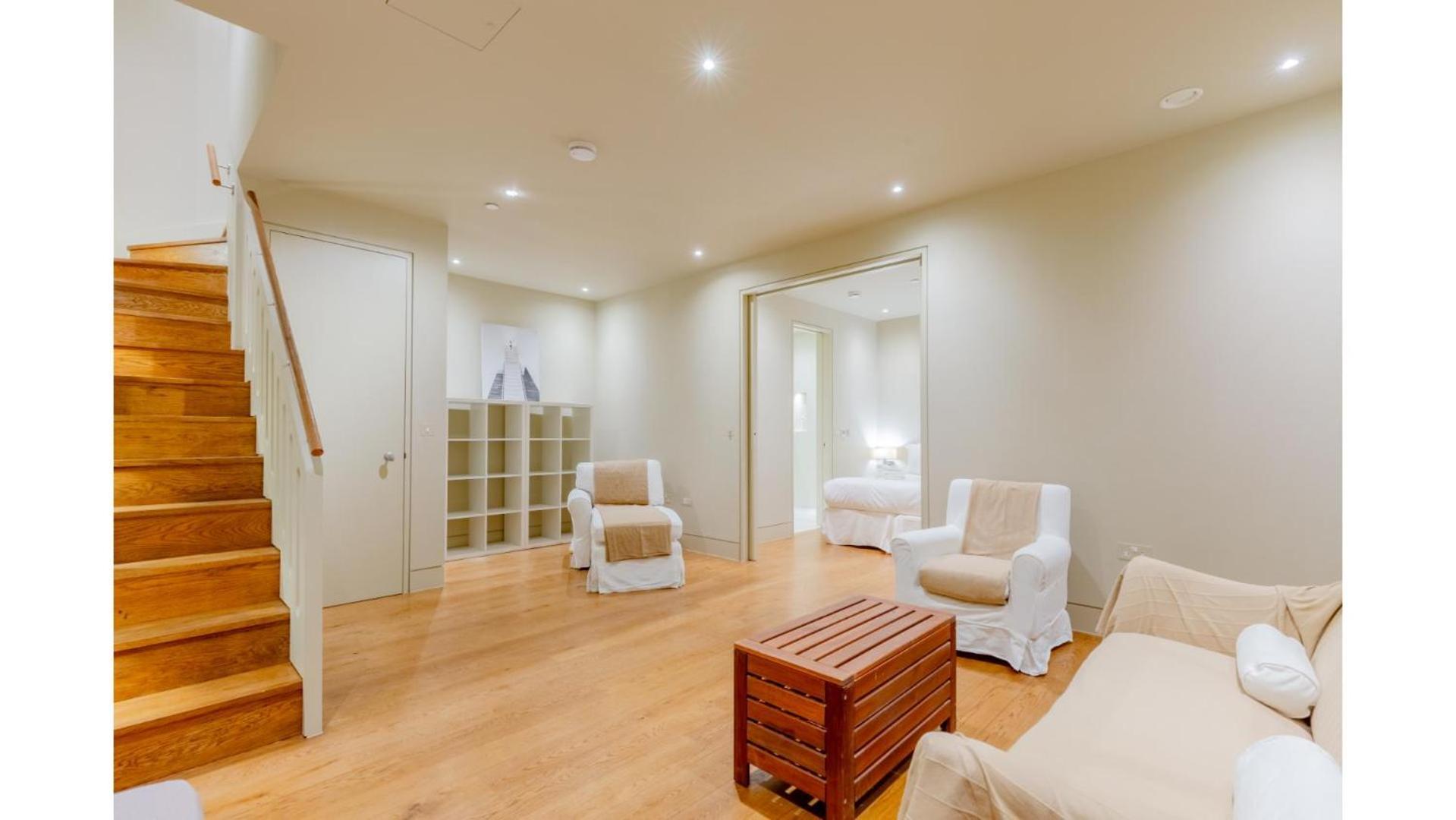 Sublime 4bd House Behind V&a South Kensington Apartment