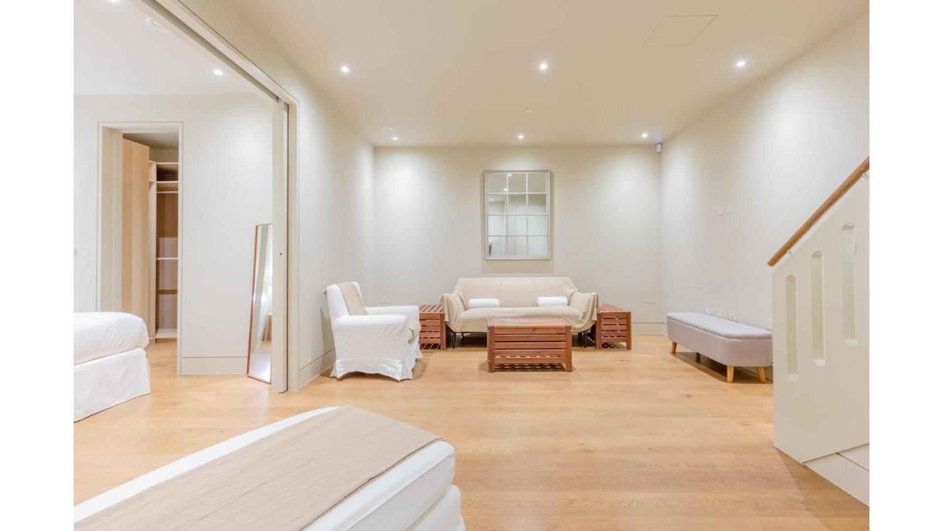 Sublime 4bd House Behind V&a South Kensington Apartment London