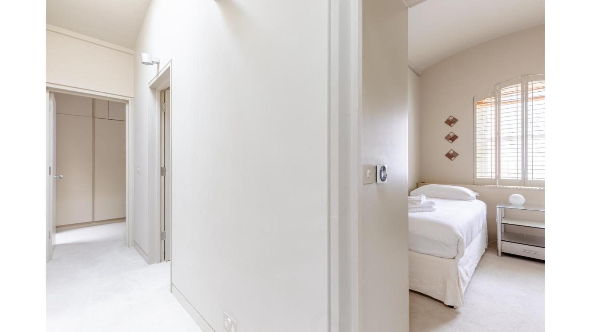 Sublime 4bd House Behind V&a South Kensington Apartment