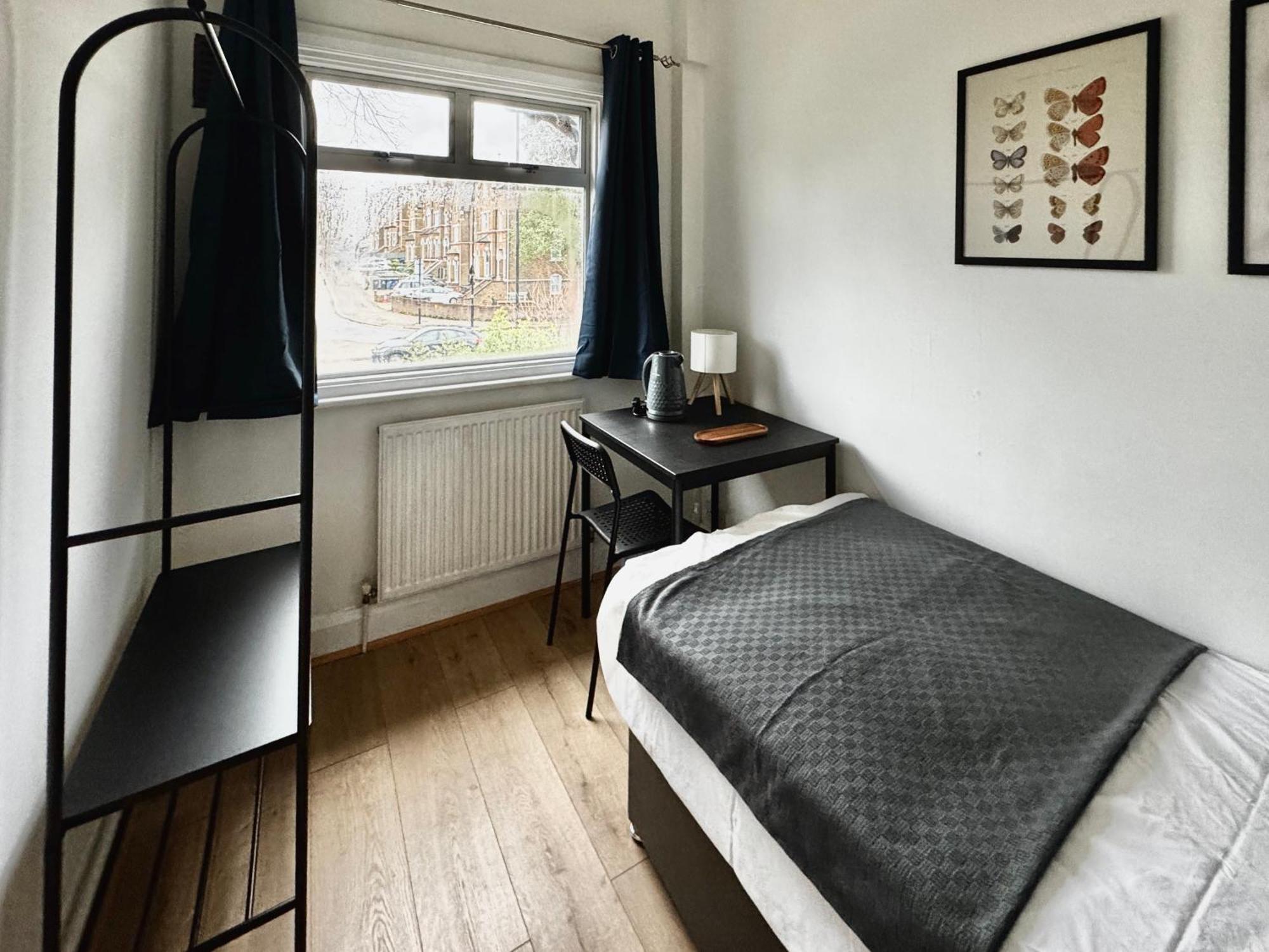 Guest house Maberic Housing West Gem Your Connection