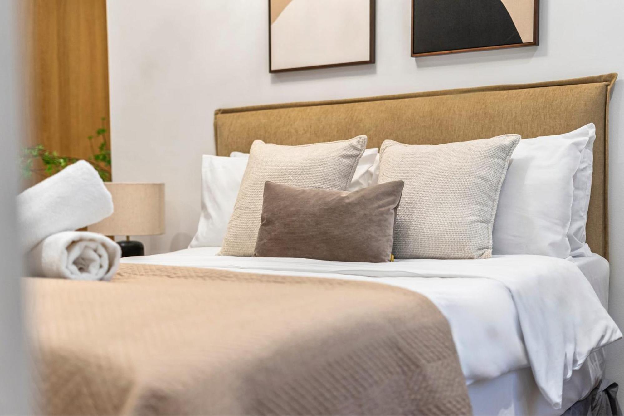 Madestays Premium Hyde Park Townhouse Holiday home *