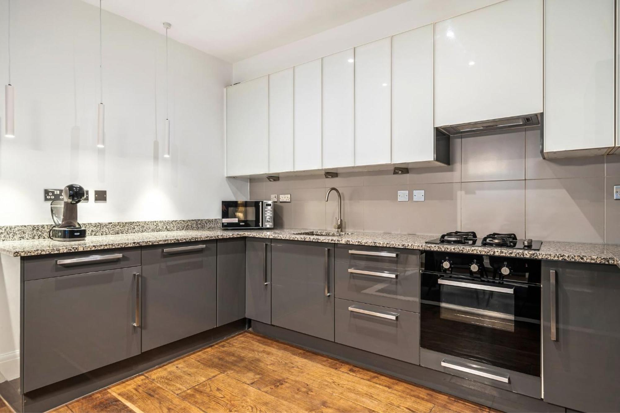 Madestays Premium Hyde Park Townhouse Holiday home
