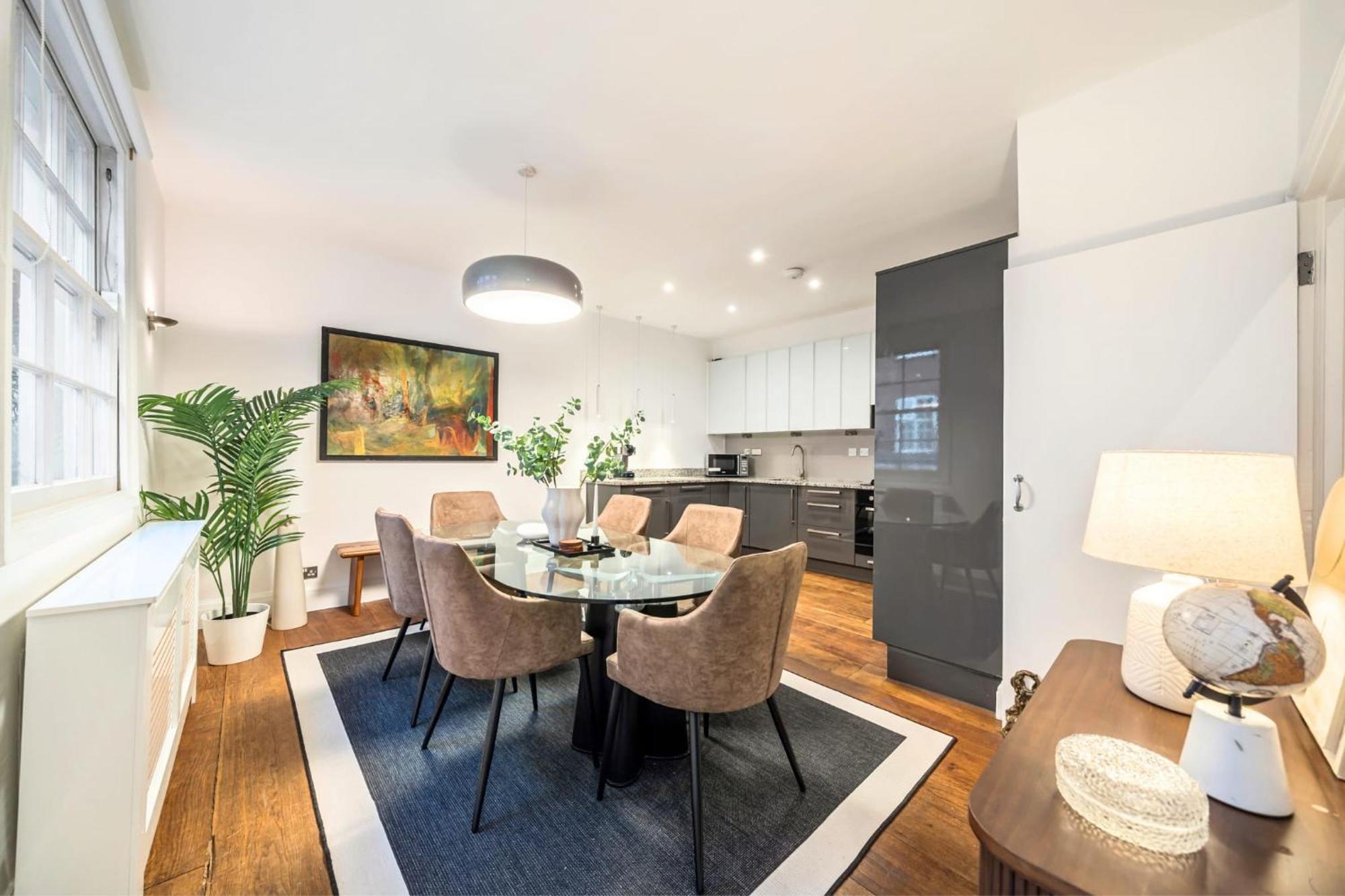 Holiday home Madestays Premium Hyde Park Townhouse London