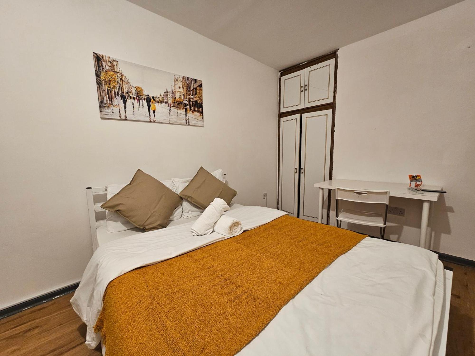E14 Guest house *