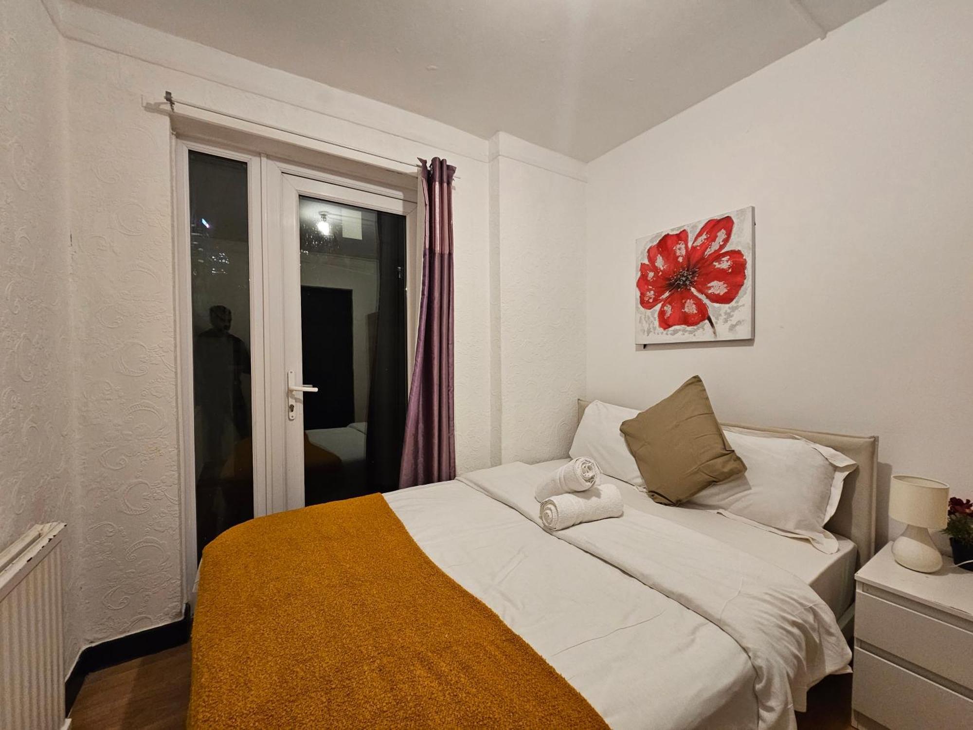 Guest house E14 London