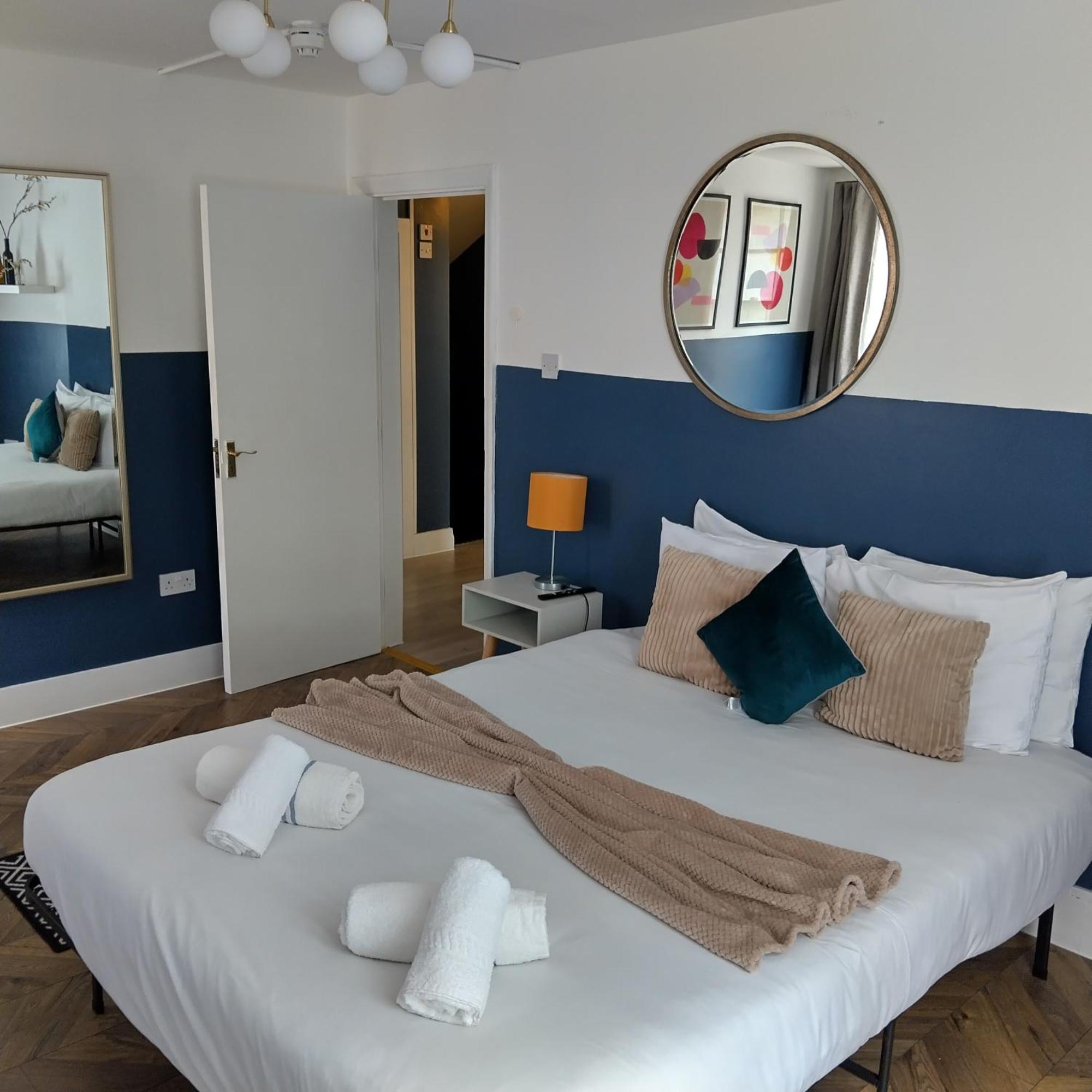 Spacious 5-bedroom, 4-bathroom In Central Zone 1 Londres