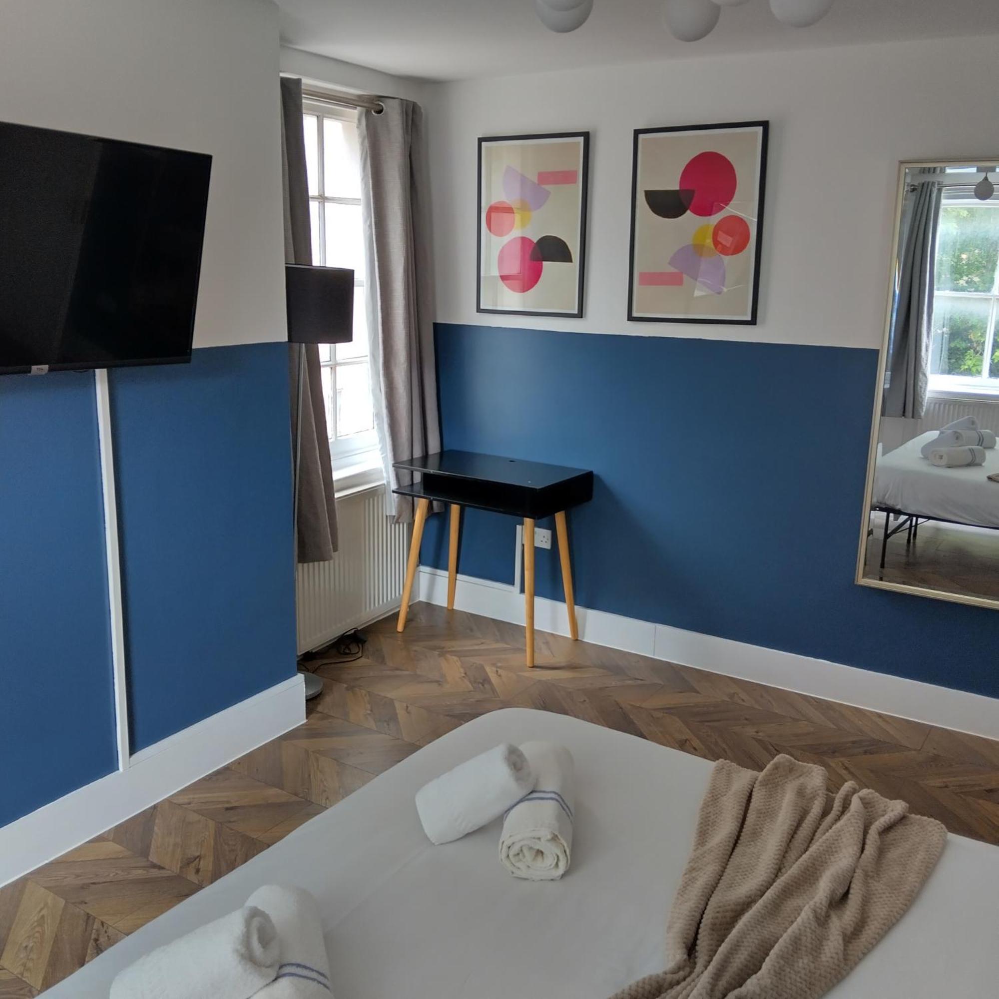 Spacious 5-bedroom, 4-bathroom In Central Zone 1 Apartamento *