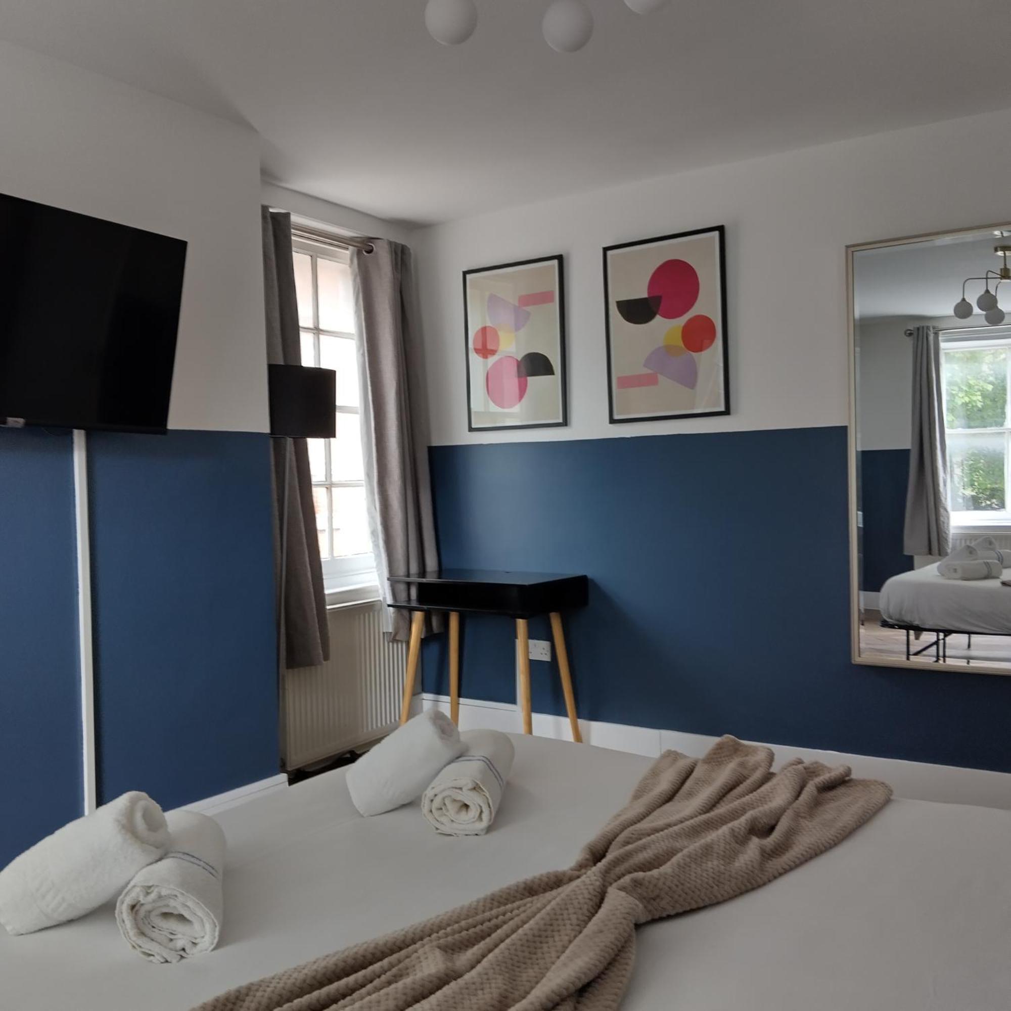 Spacious 5-bedroom, 4-bathroom In Central Zone 1 * Londres