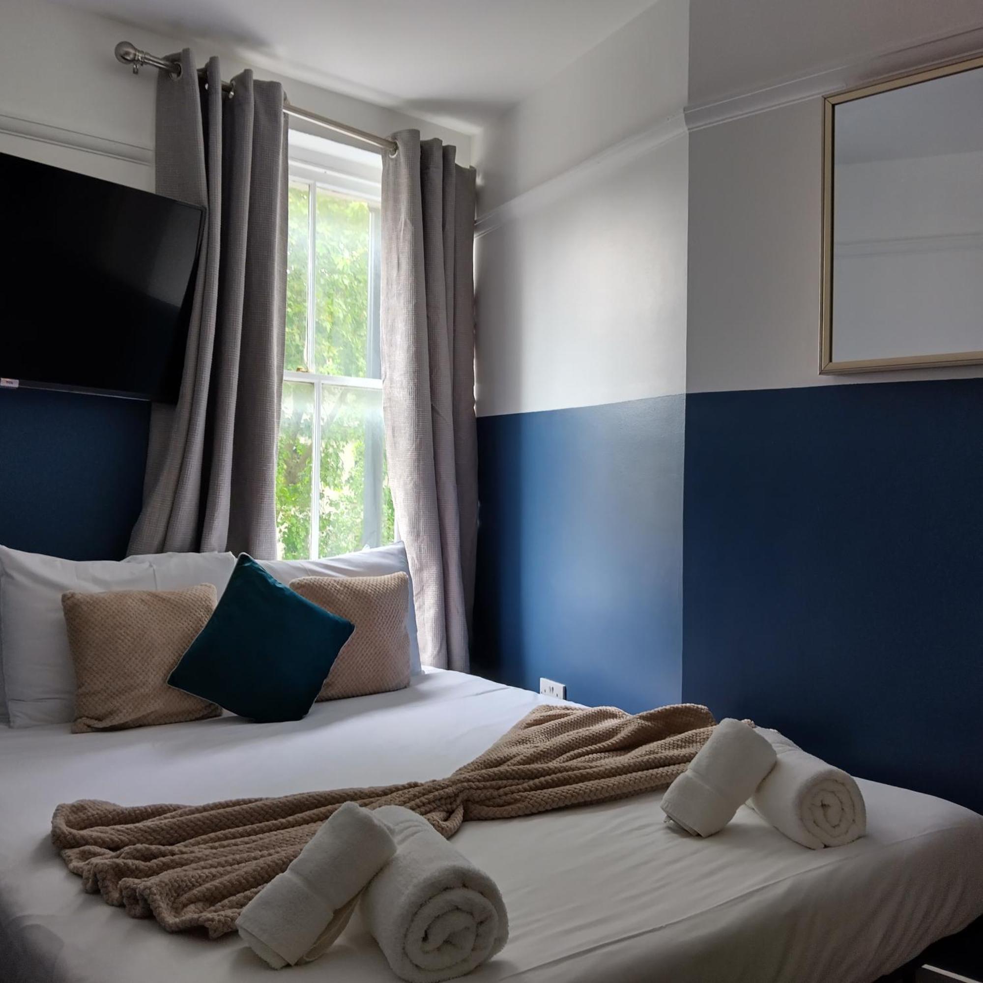 Spacious 5-bedroom, 4-bathroom In Central Zone 1 Apartamento