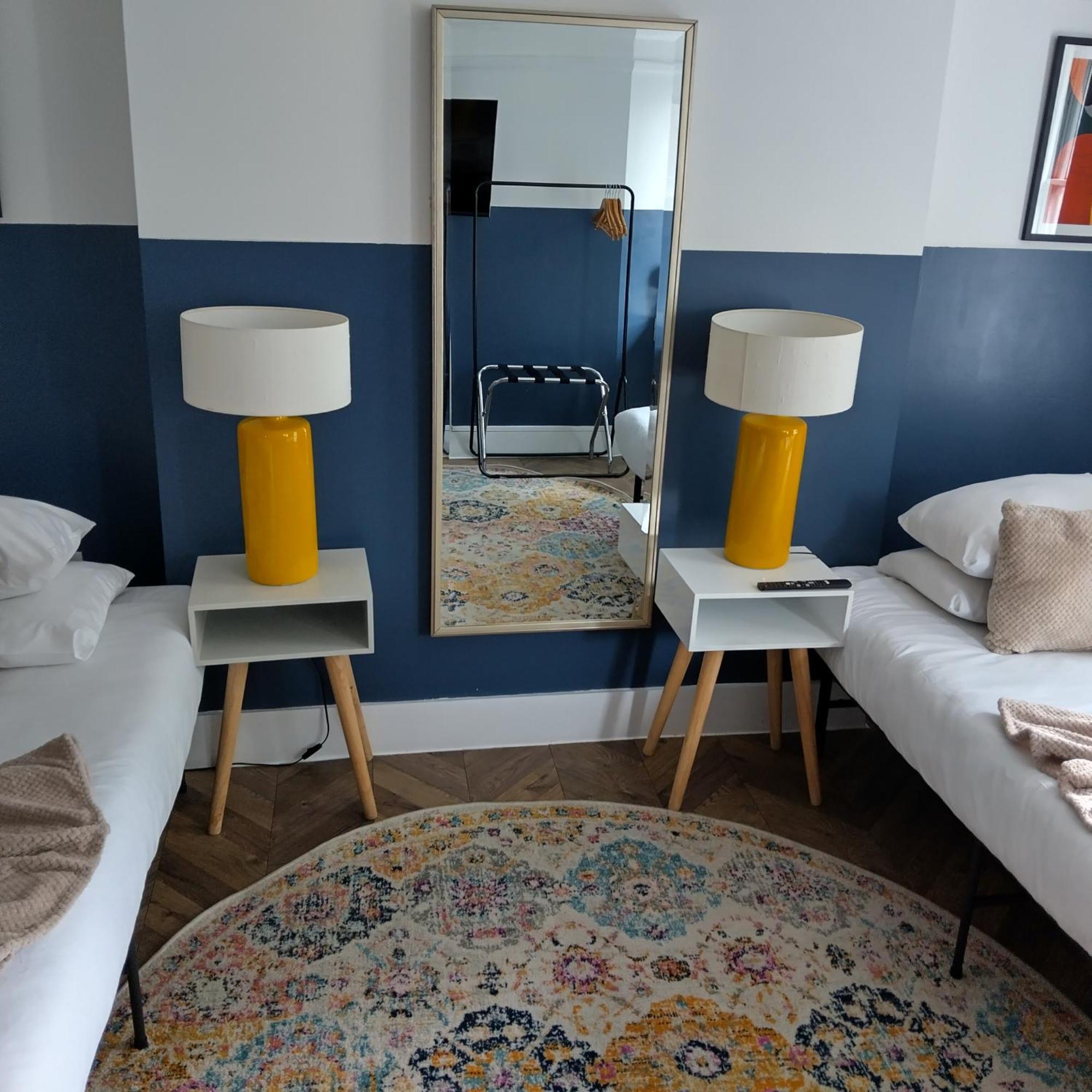 Spacious 5-bedroom, 4-bathroom In Central Zone 1 Apartamento *