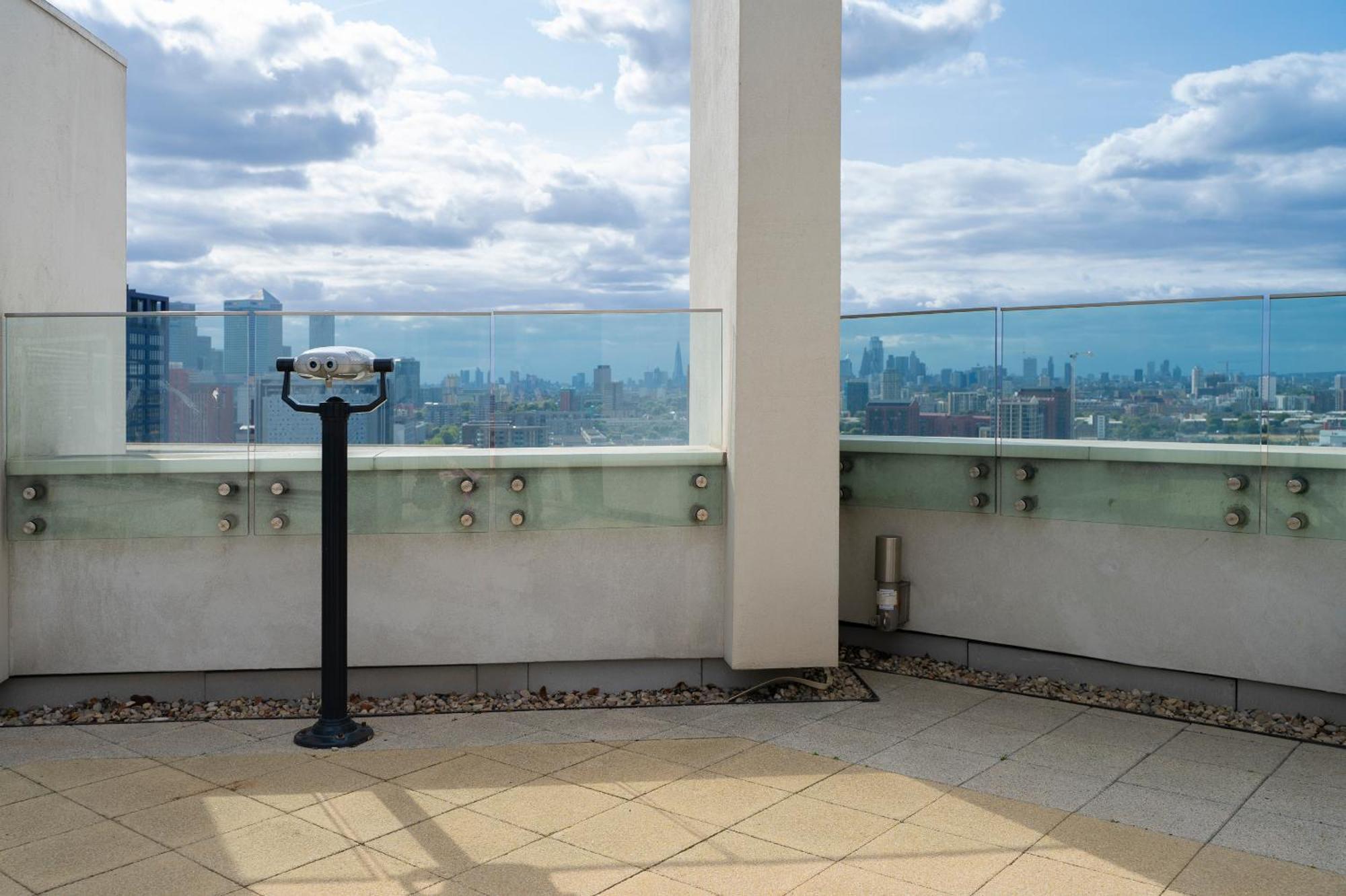 Cozy 1 Bedroom Close To Excel Apartamento Londres