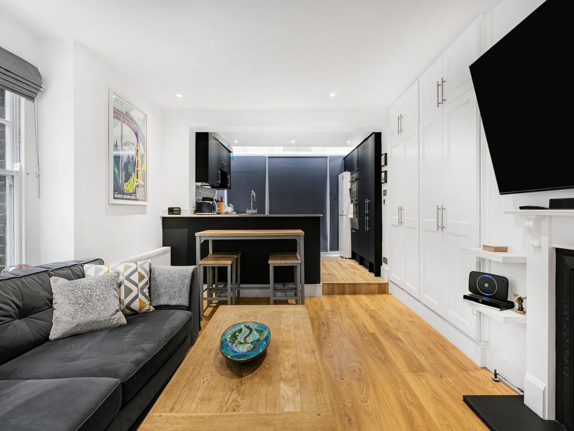 Pass The Keys Modern Victorian In Londen