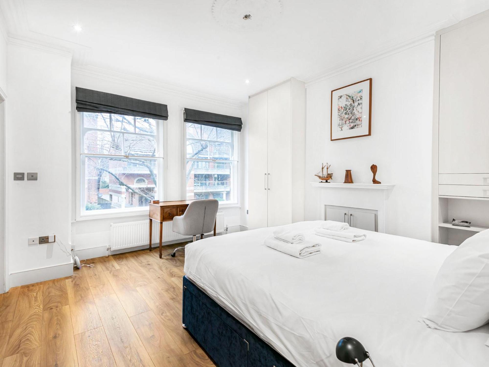 Pass The Keys Modern Victorian In * Londen