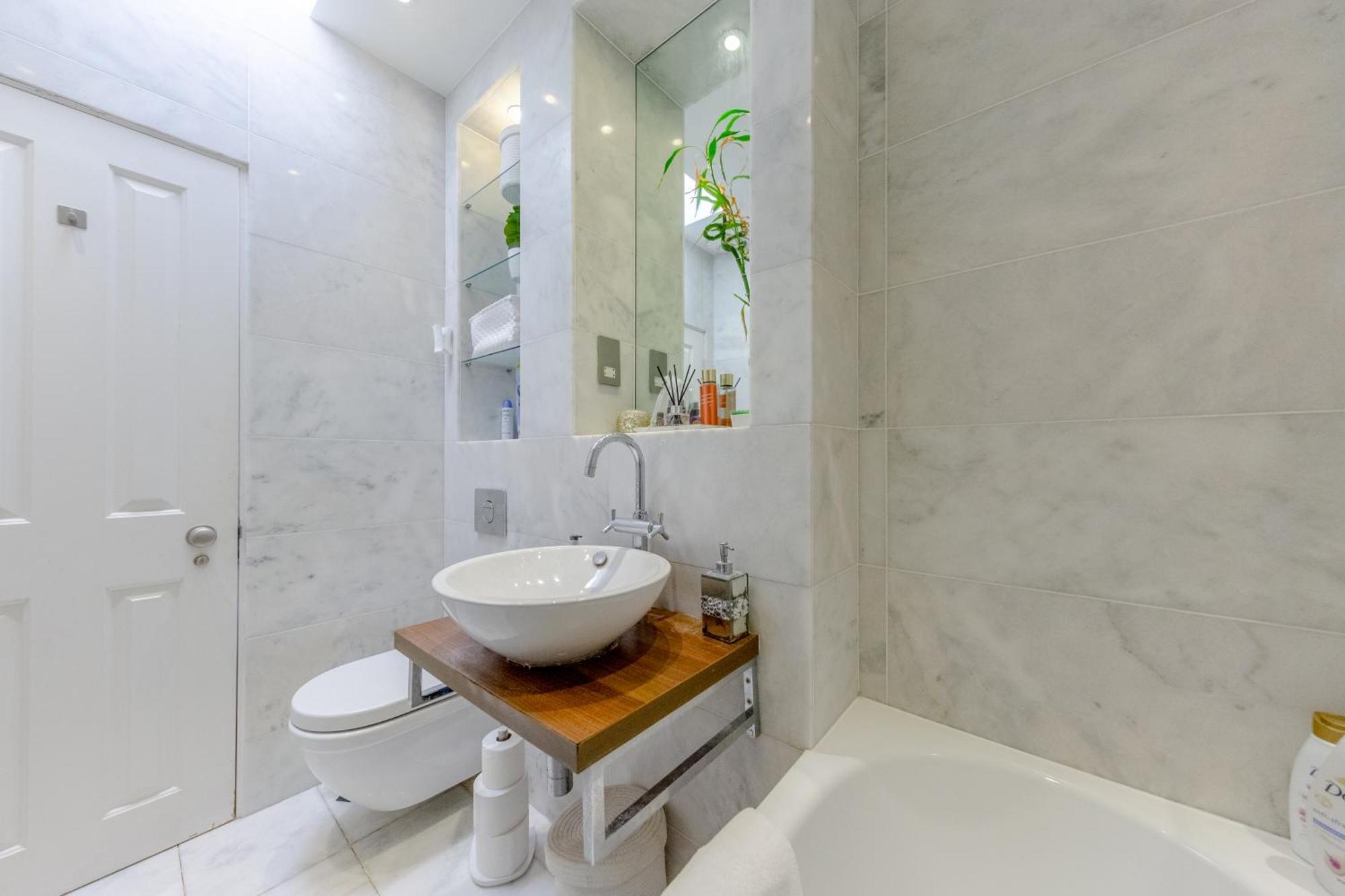 Airy & Modern 1bd Flat In Maida Vale Londen