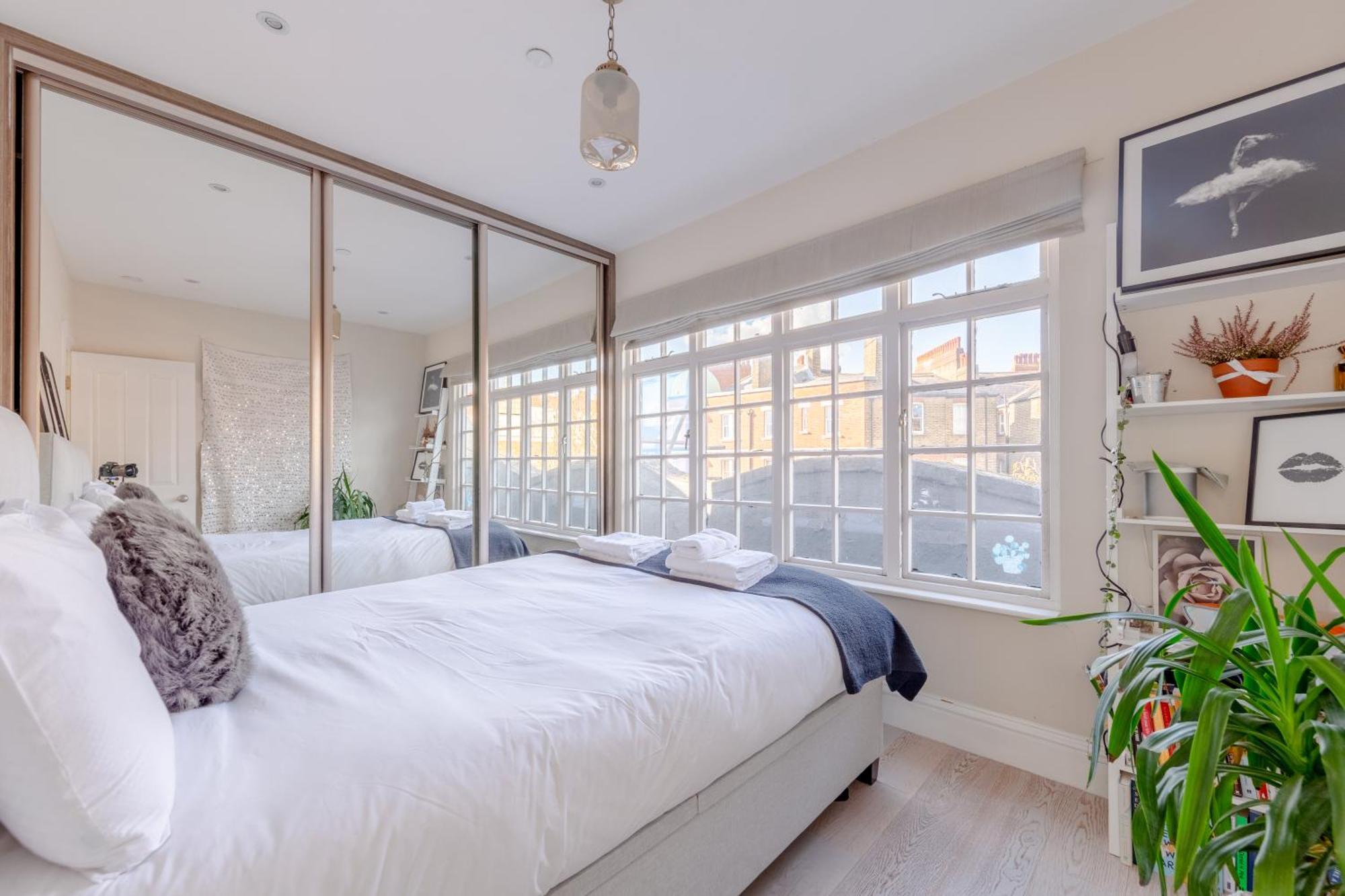 Airy & Modern 1bd Flat In Maida Vale Appartement Londen