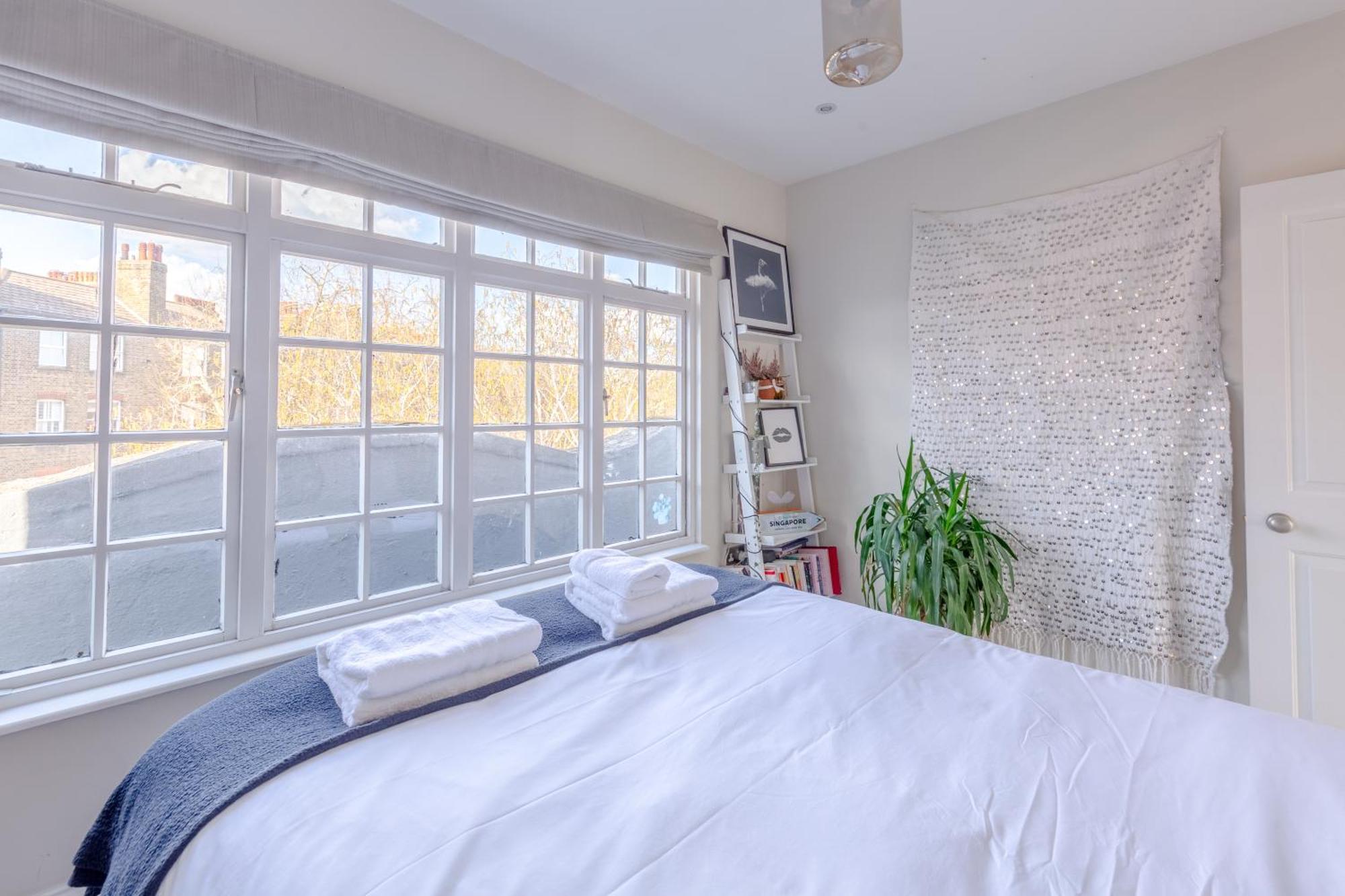Airy & Modern 1bd Flat In Maida Vale Appartement Londen