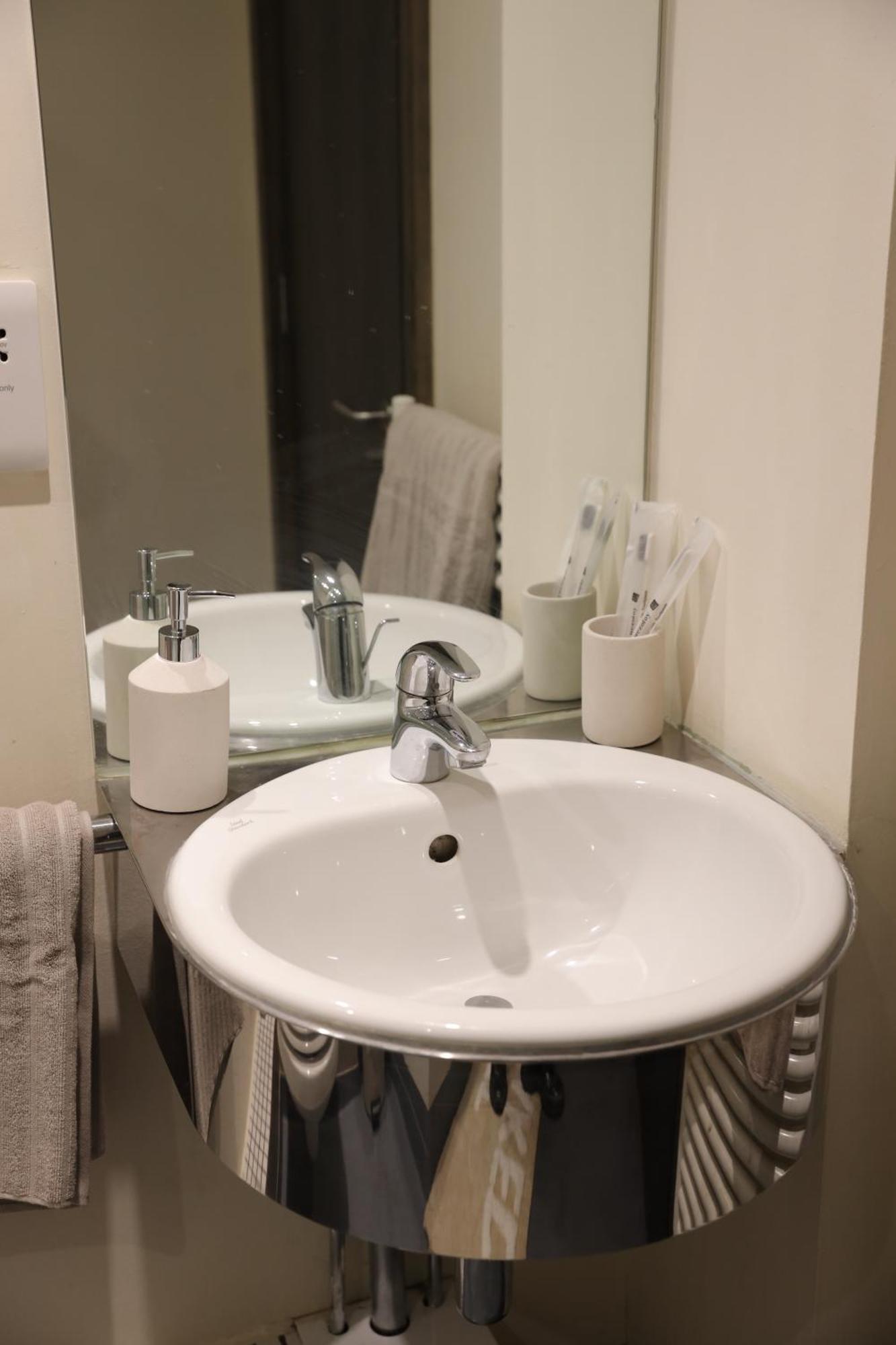 Apartment Vibrant Architecture Gem Canary Wharf *
