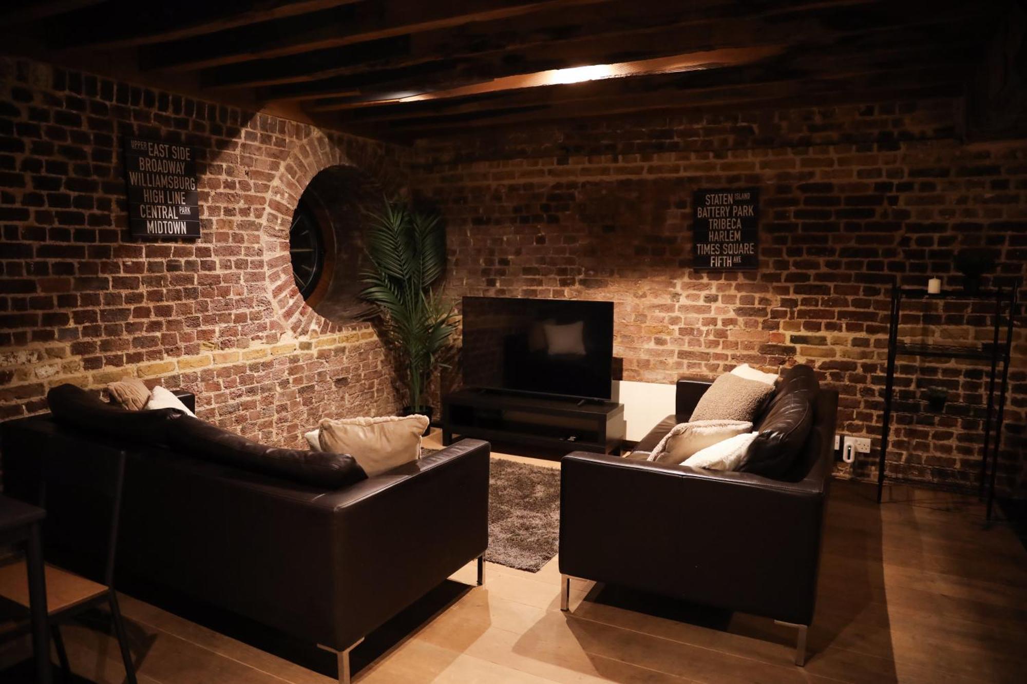 Apartment Vibrant Architecture Gem Canary Wharf London