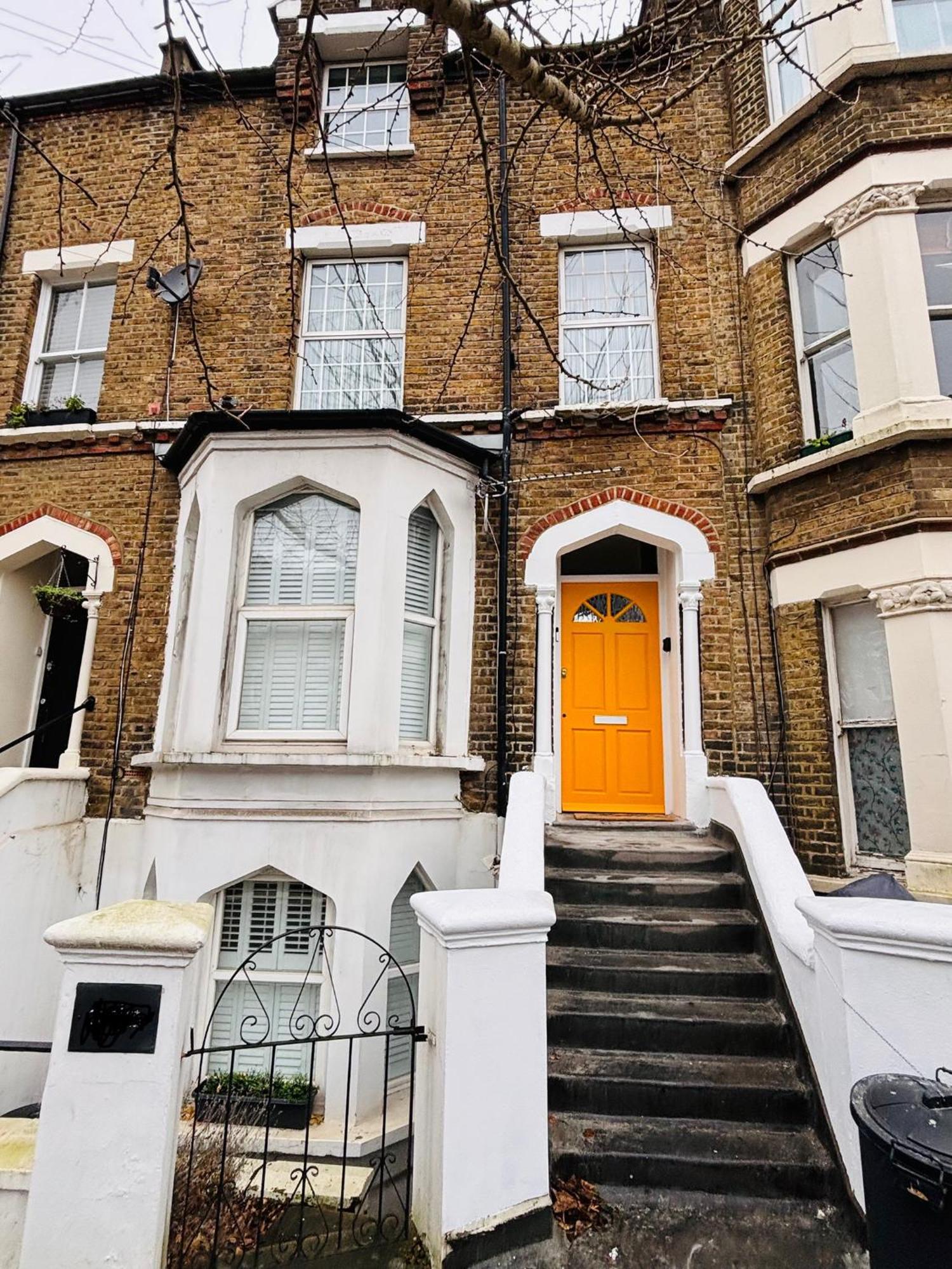 Cosy & Modern Apartment London