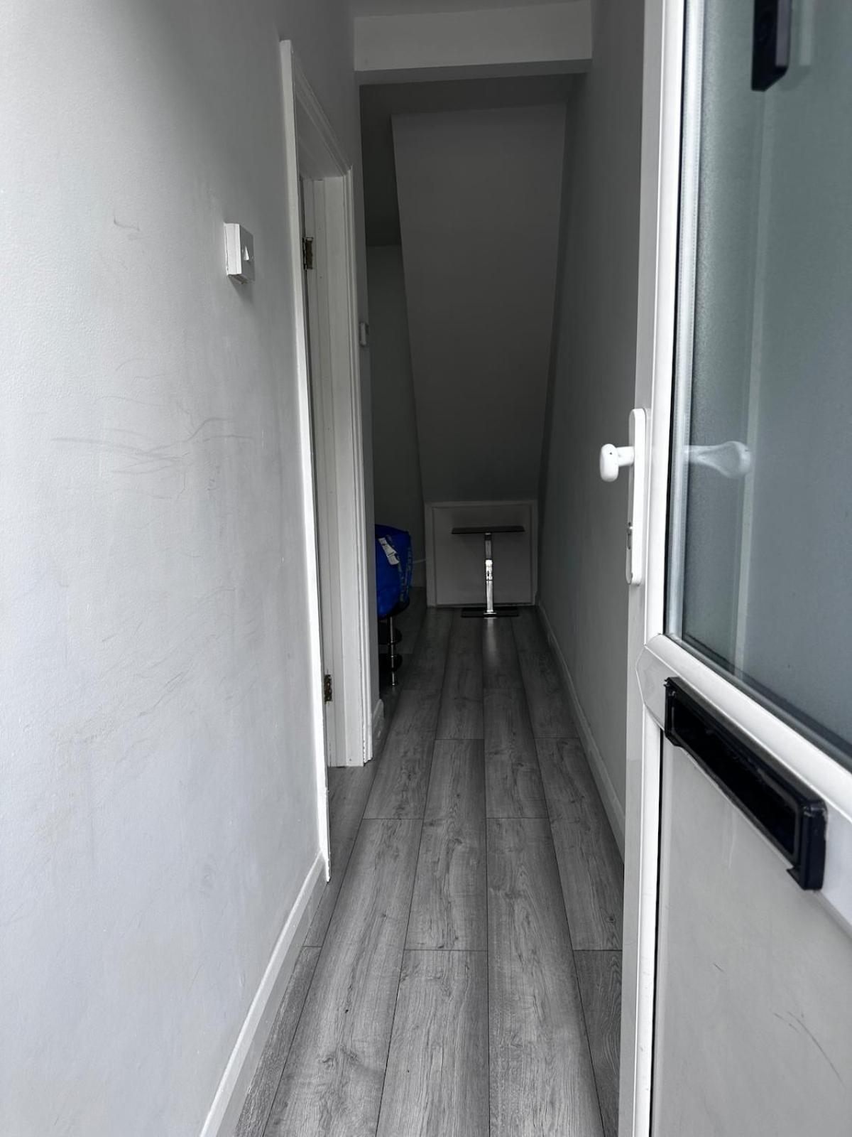 Apartment Stratford 3 Bed Garden By Dluxoria Short Lets & Serviced Greater *