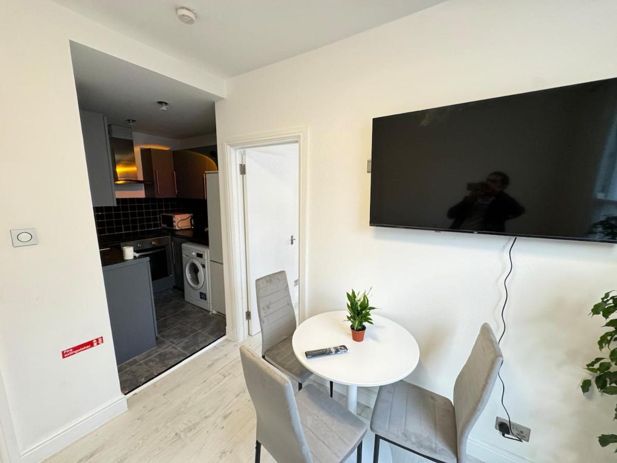 One Bedroom Flat Victoria * Londres