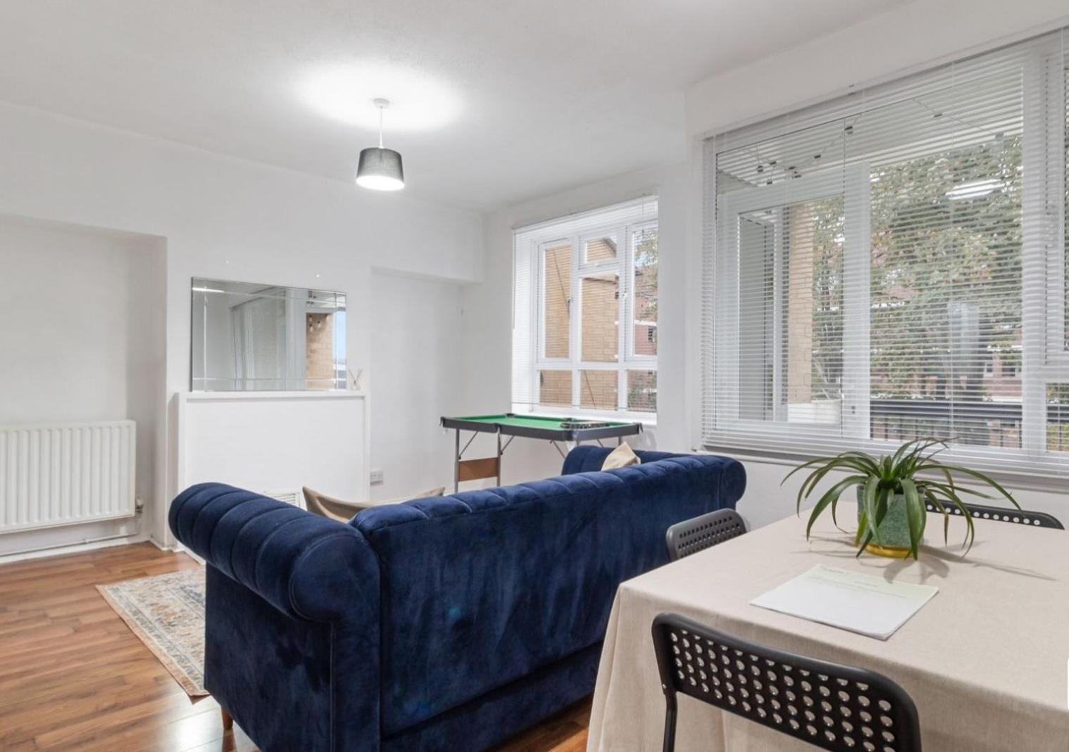 3 Bed Hackney Flat, 15 Minutes From Clissold Park * London