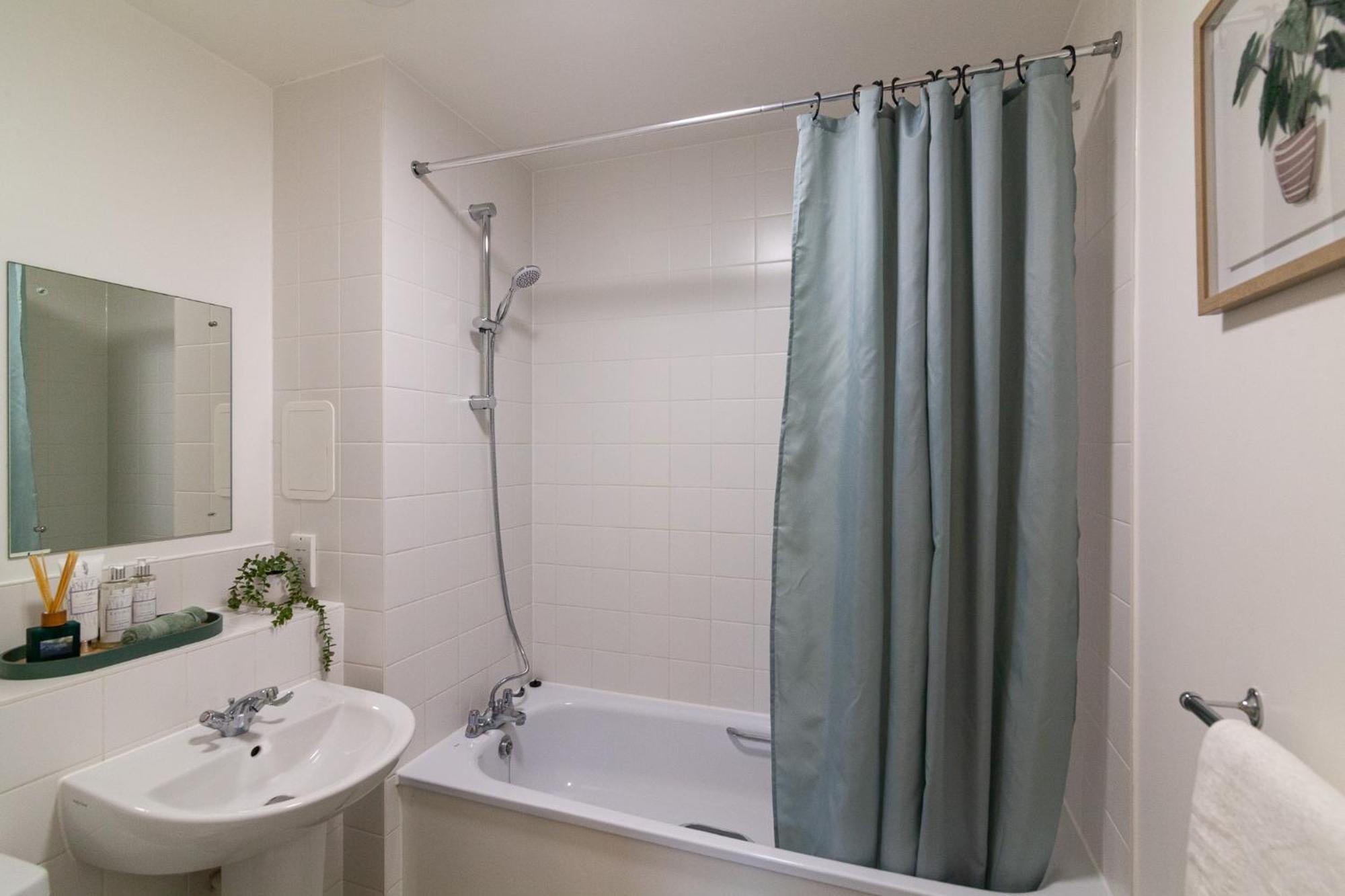 Appartement Spacious And Bright With Balcony Views