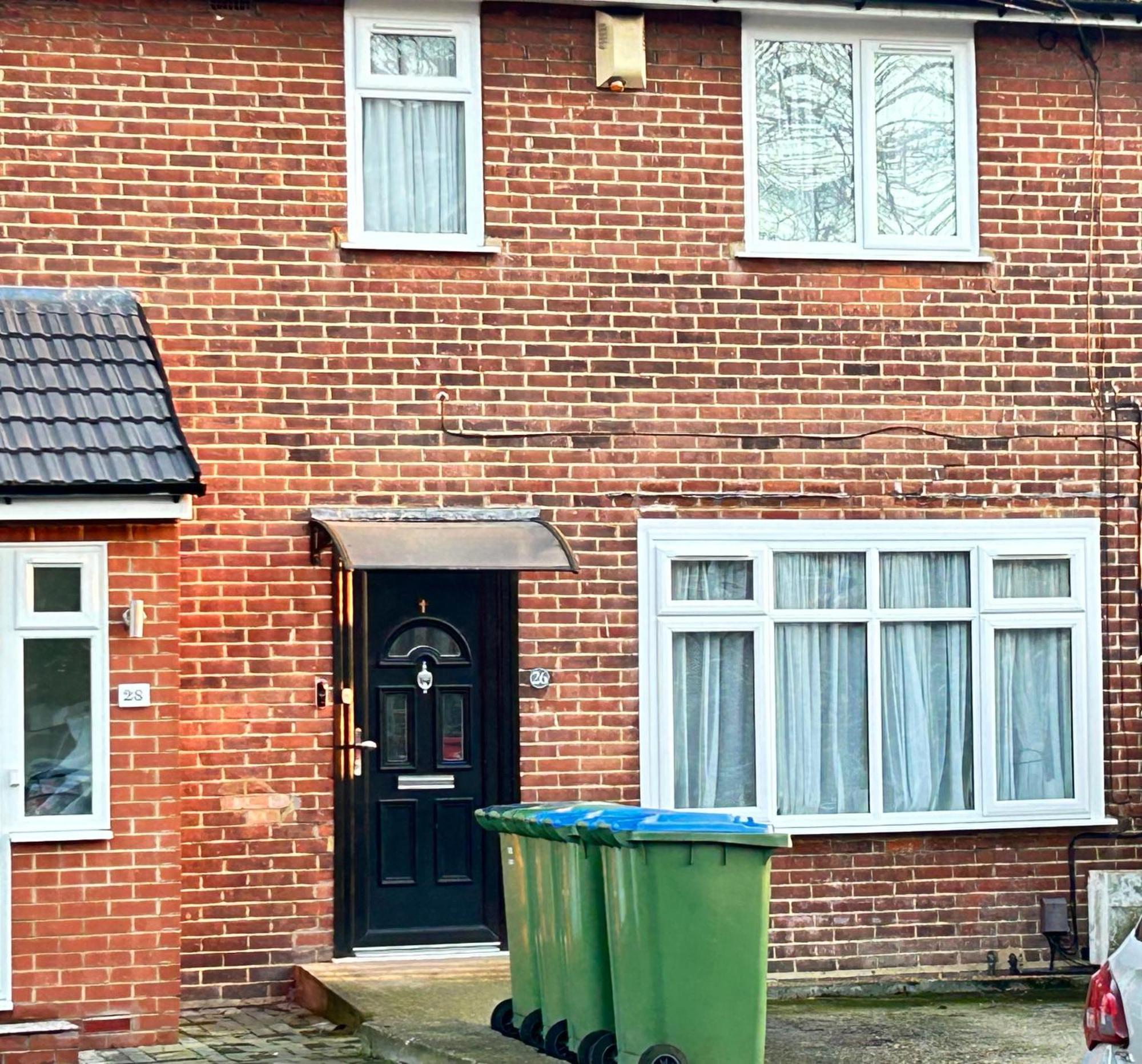 Apartment Cozy 3 Bed Near Greenwich Fast Wifi & Free Parking London