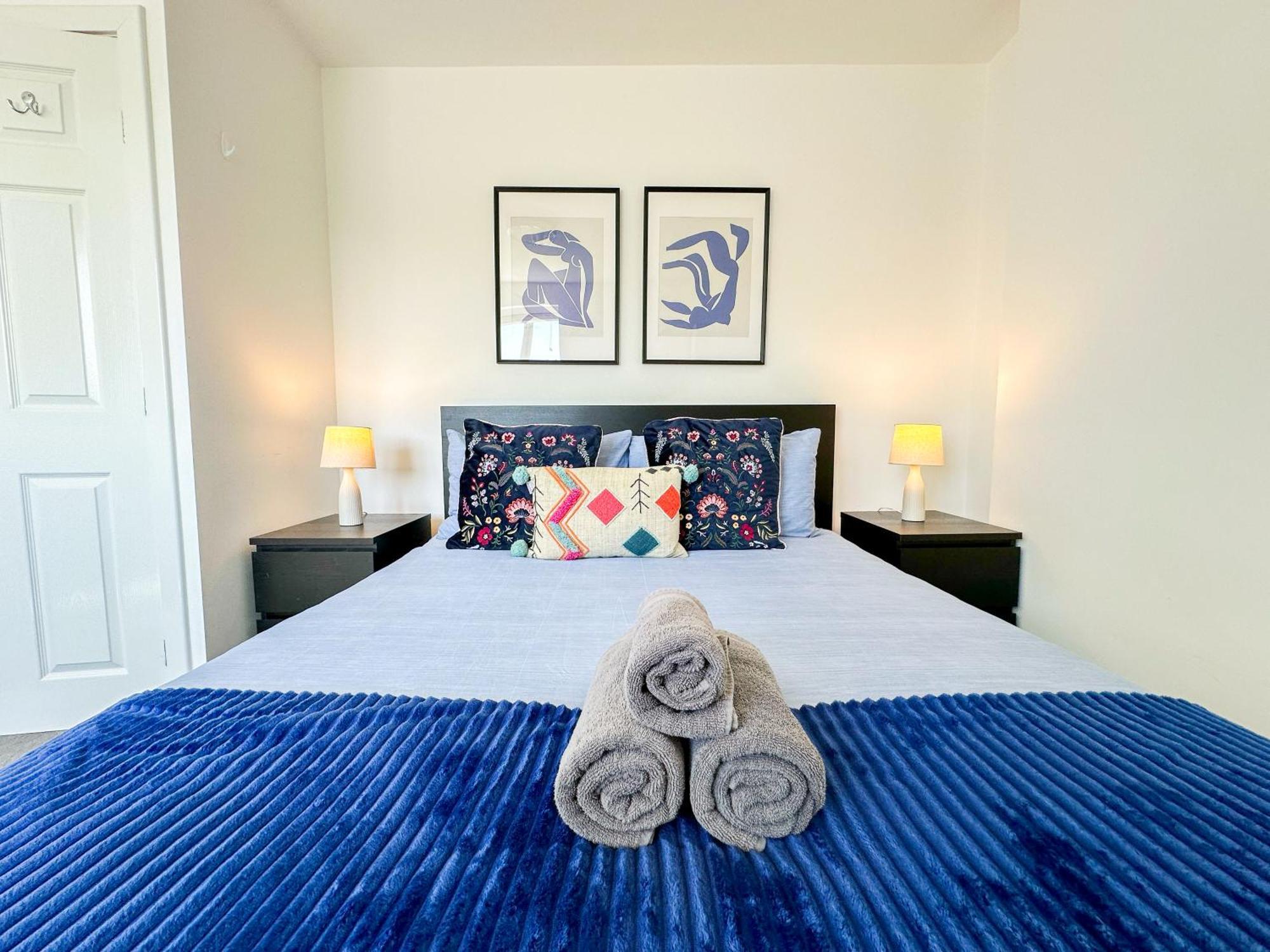 Cozy 2-bedroom Flat With Private Balcony Near Islington Station, Canonbury * London
