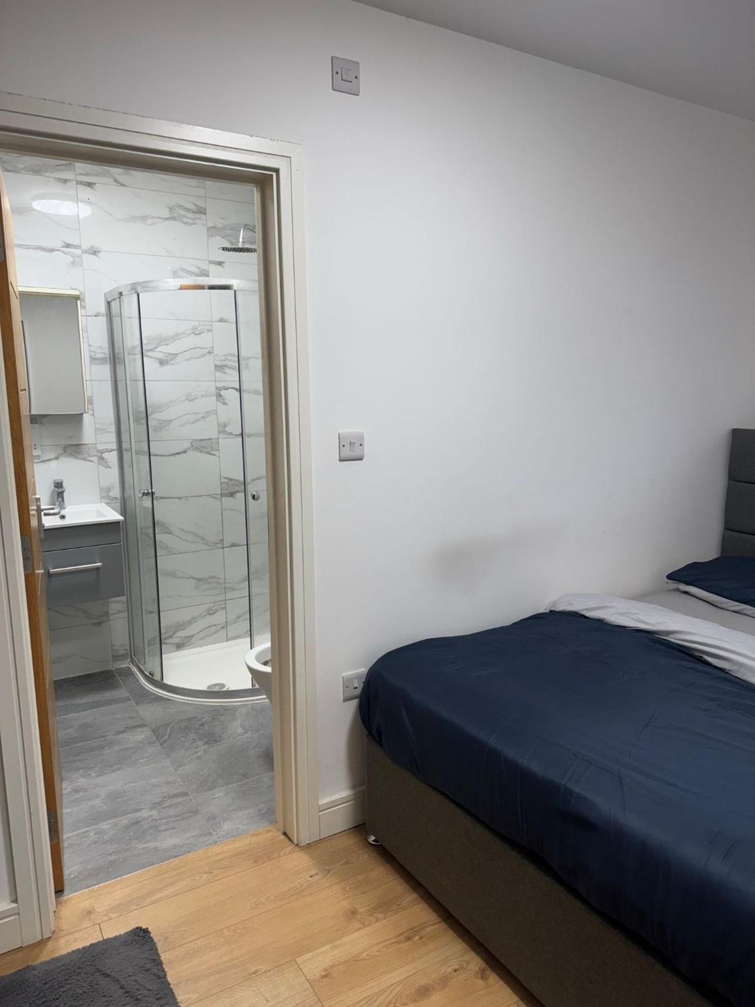 Luxury Ultra Super High Quality Full Flat In Central Near Station Apartment