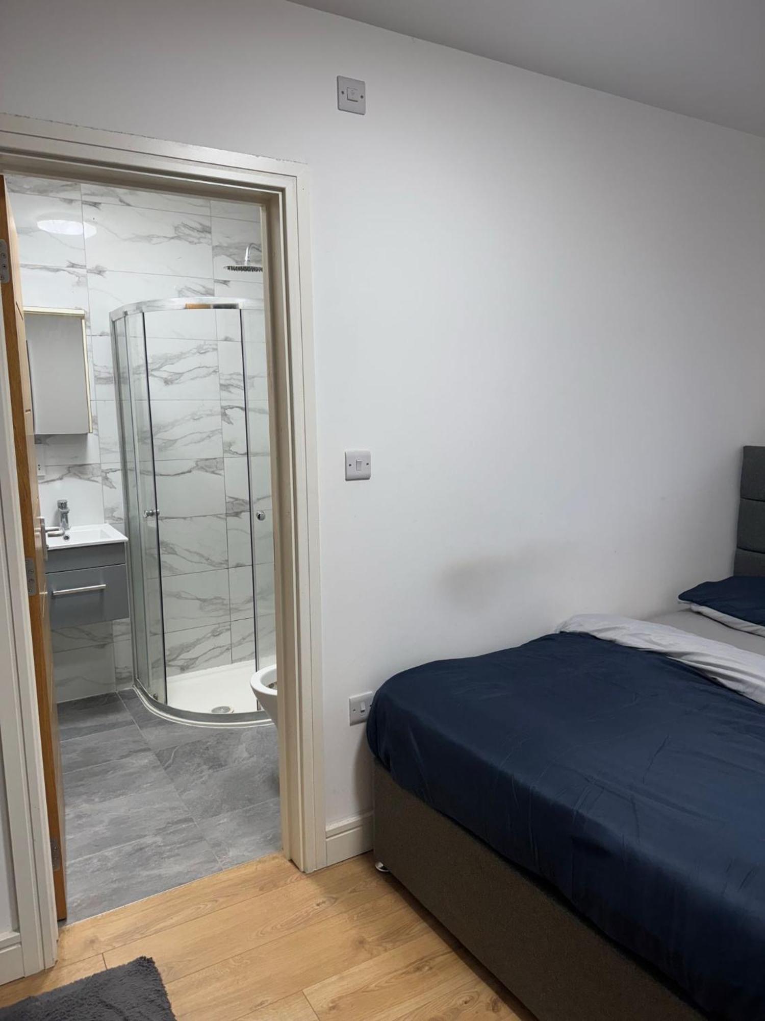 Luxury Ultra Super High Quality Full Flat In Central Near Station Apartment