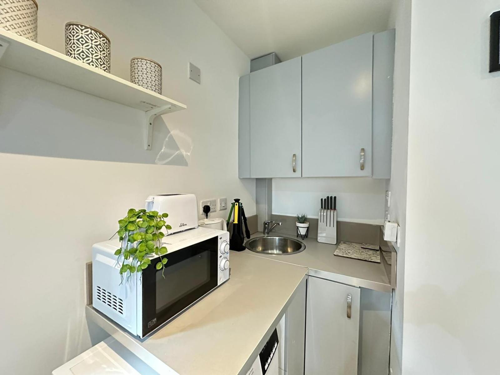 Comfortable Family In Harrow Road Apartment